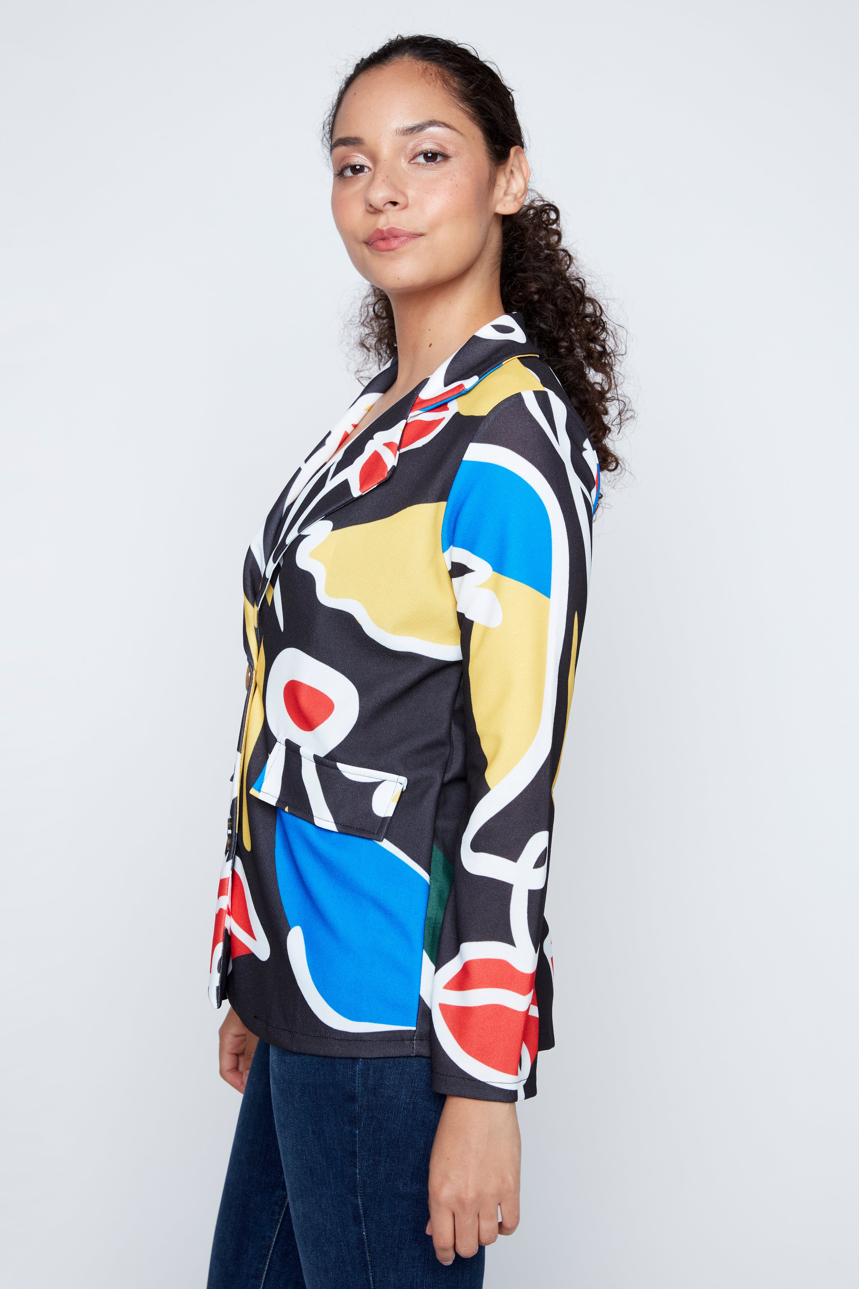 Le blazer à motif artistique