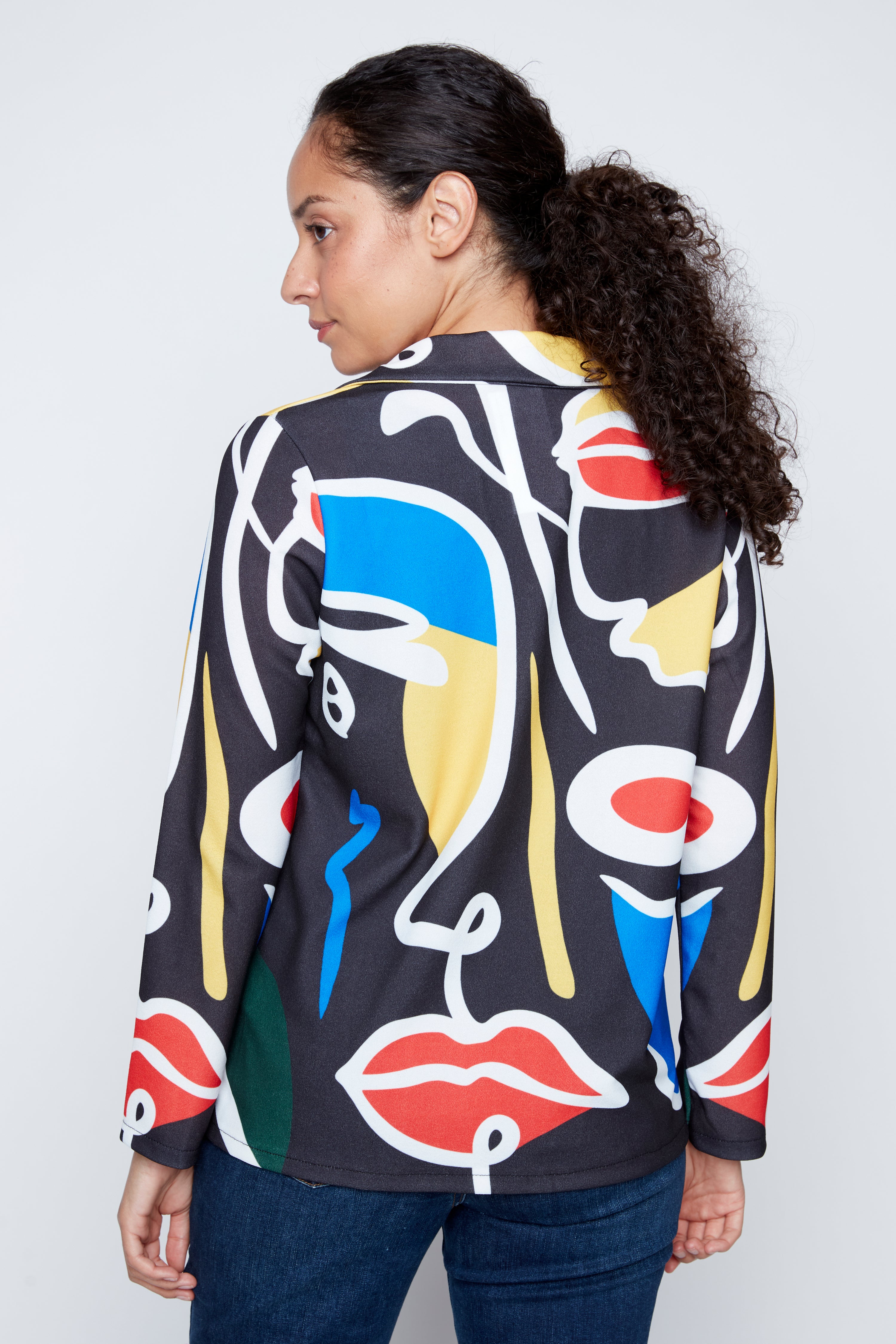 Le blazer à motif artistique