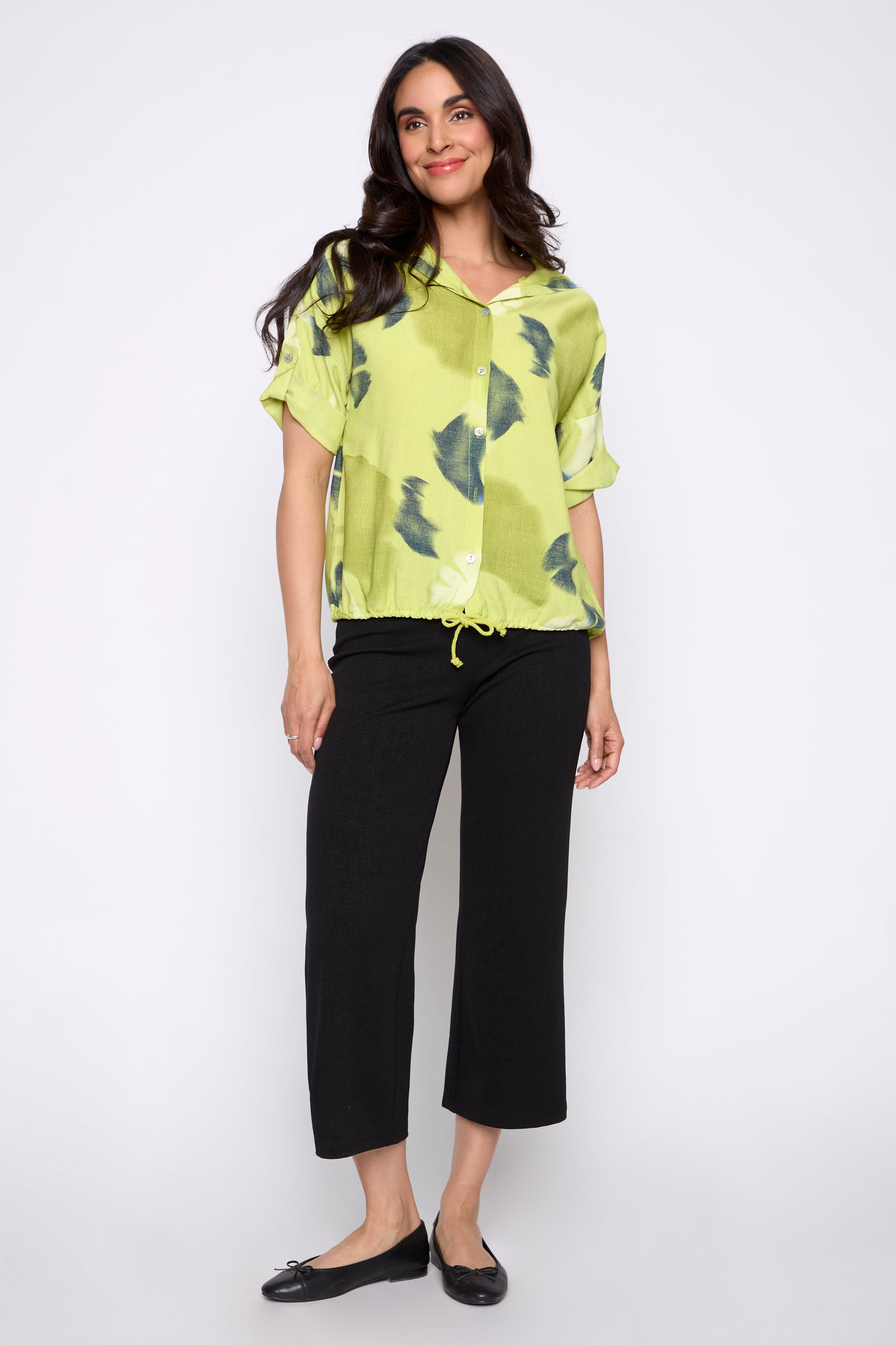 La blouse à capuche imprimé feuilles
