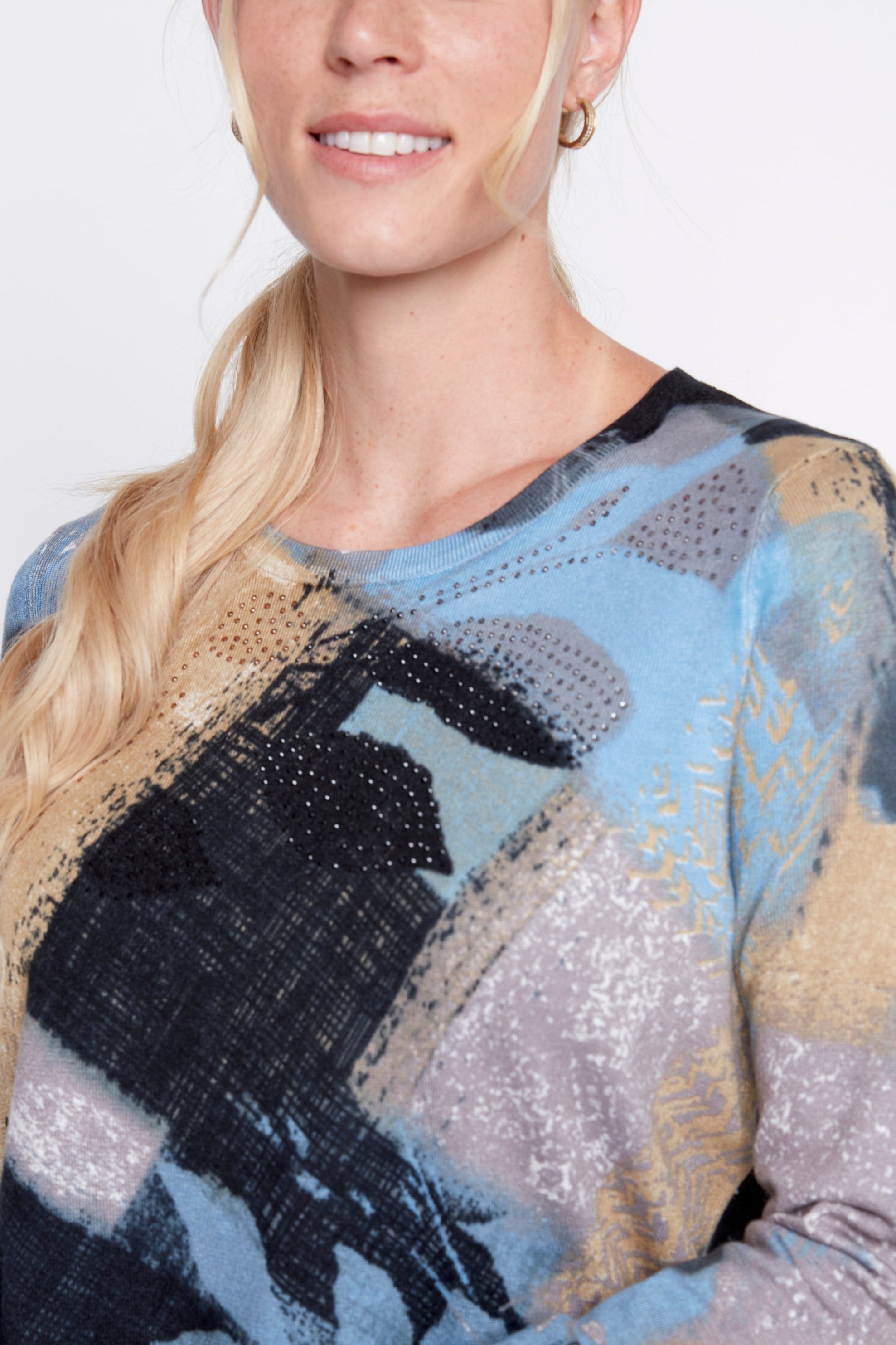 Le pull en maille légère imprimée