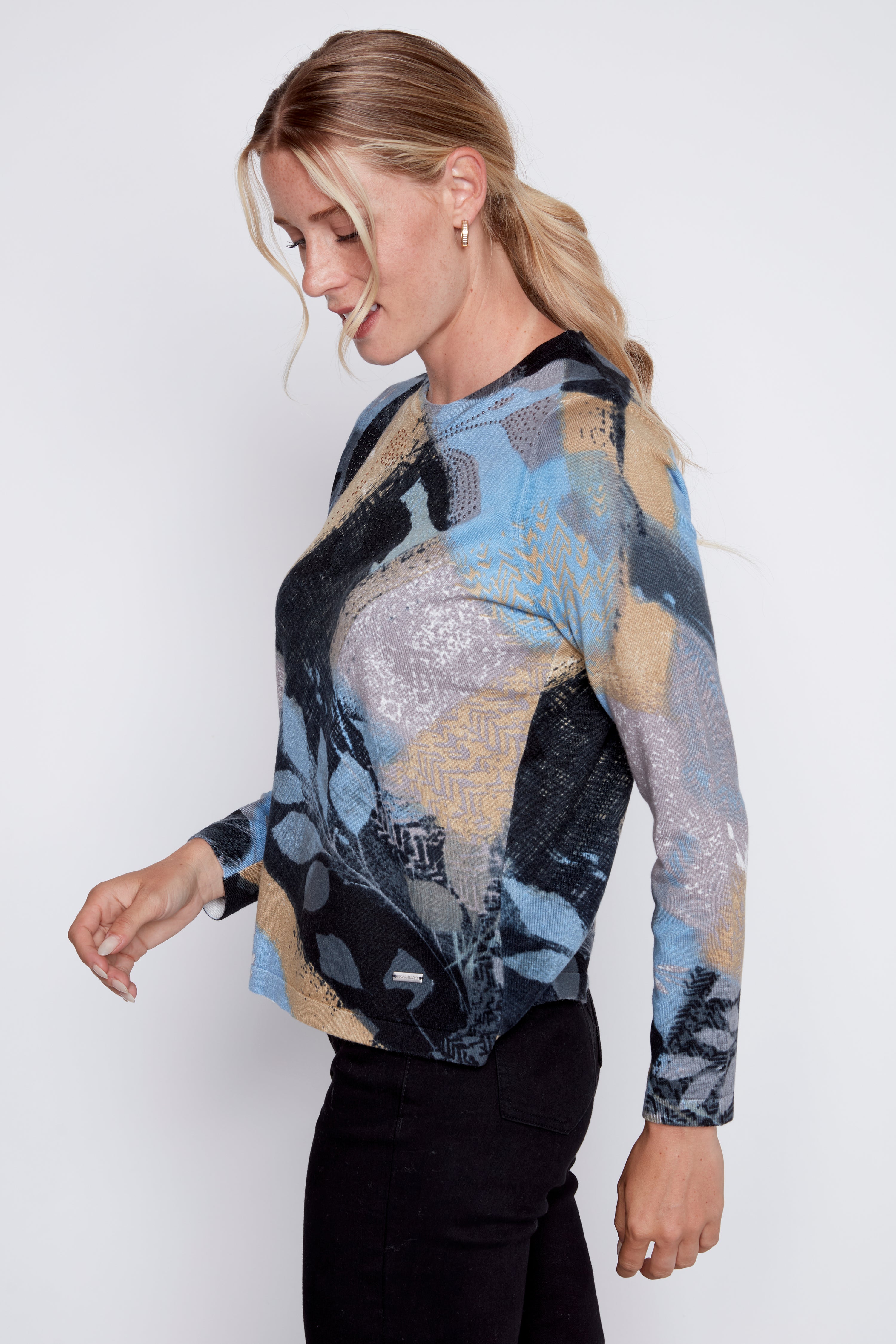 Le pull en maille légère imprimée