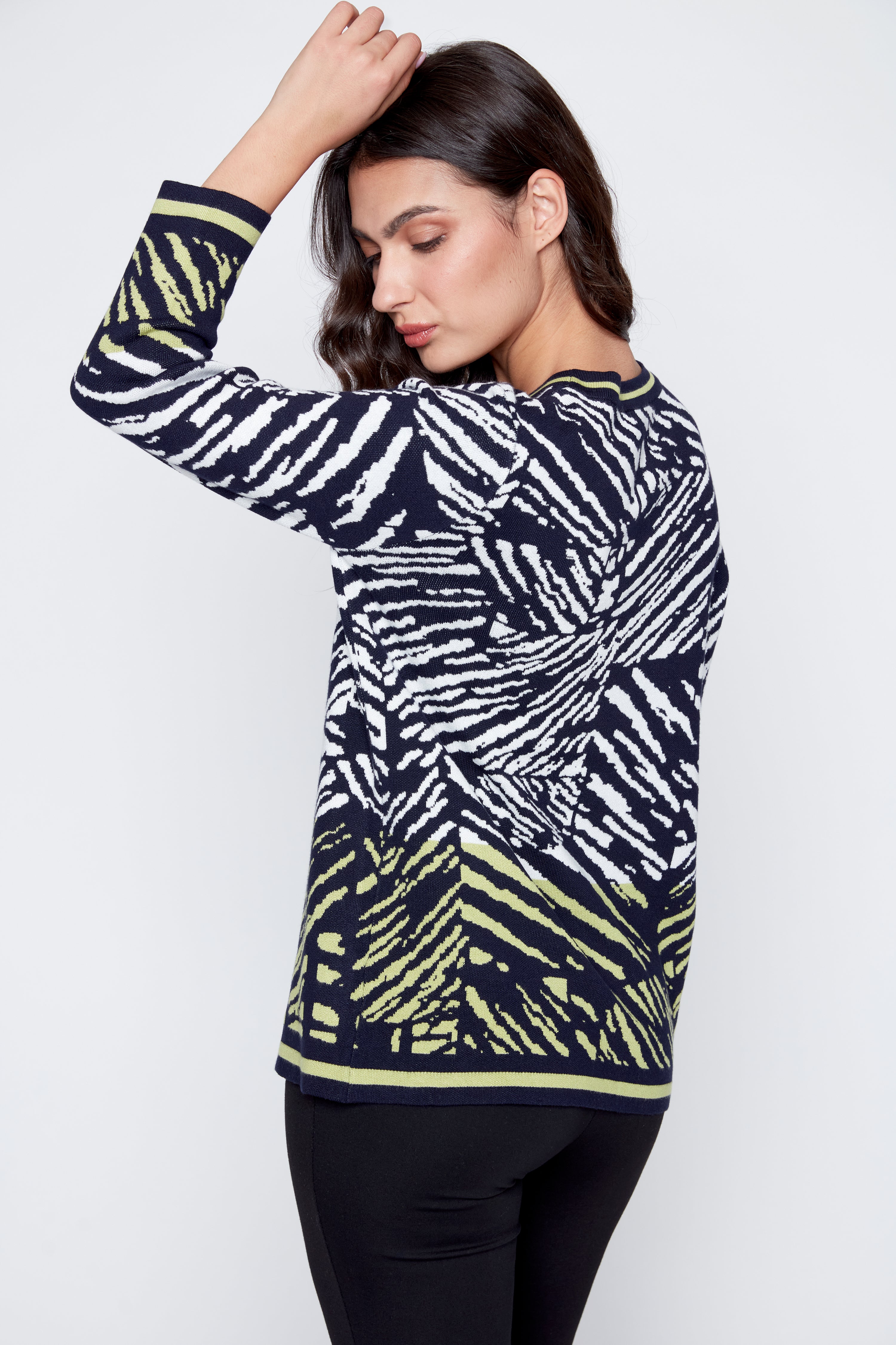 Le pull en maille légère imprimée