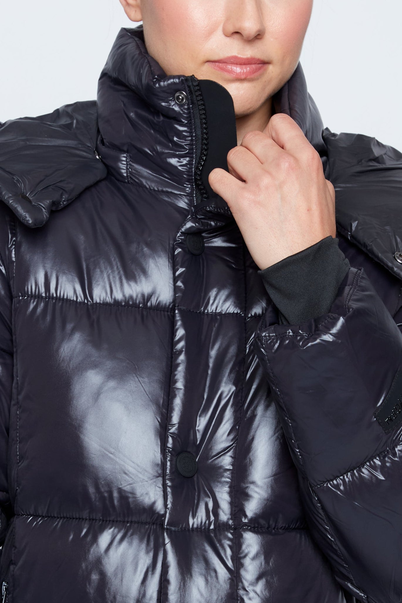 Hooded puffer jacket