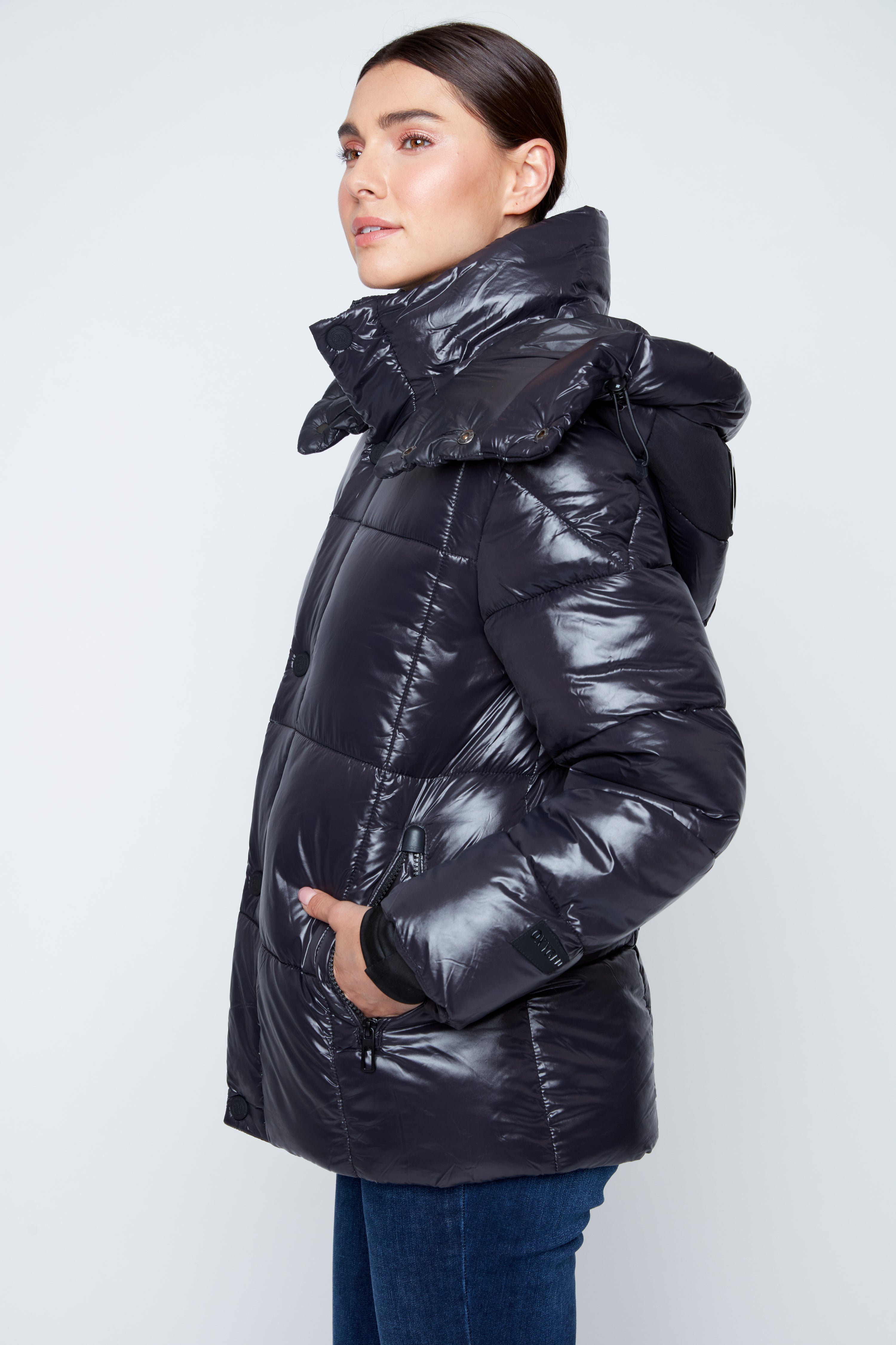 Hooded puffer jacket