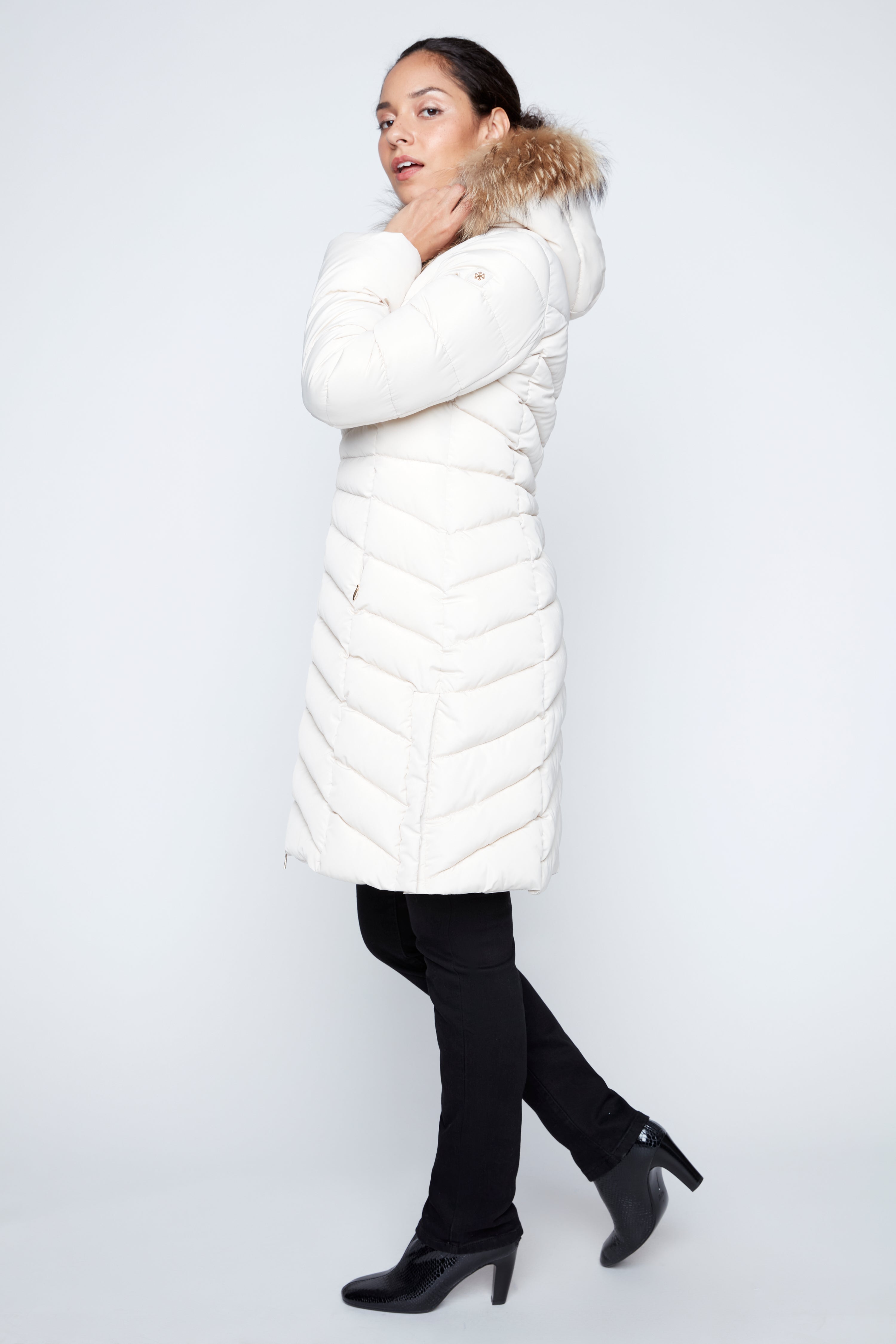 V quilt puffer jacket