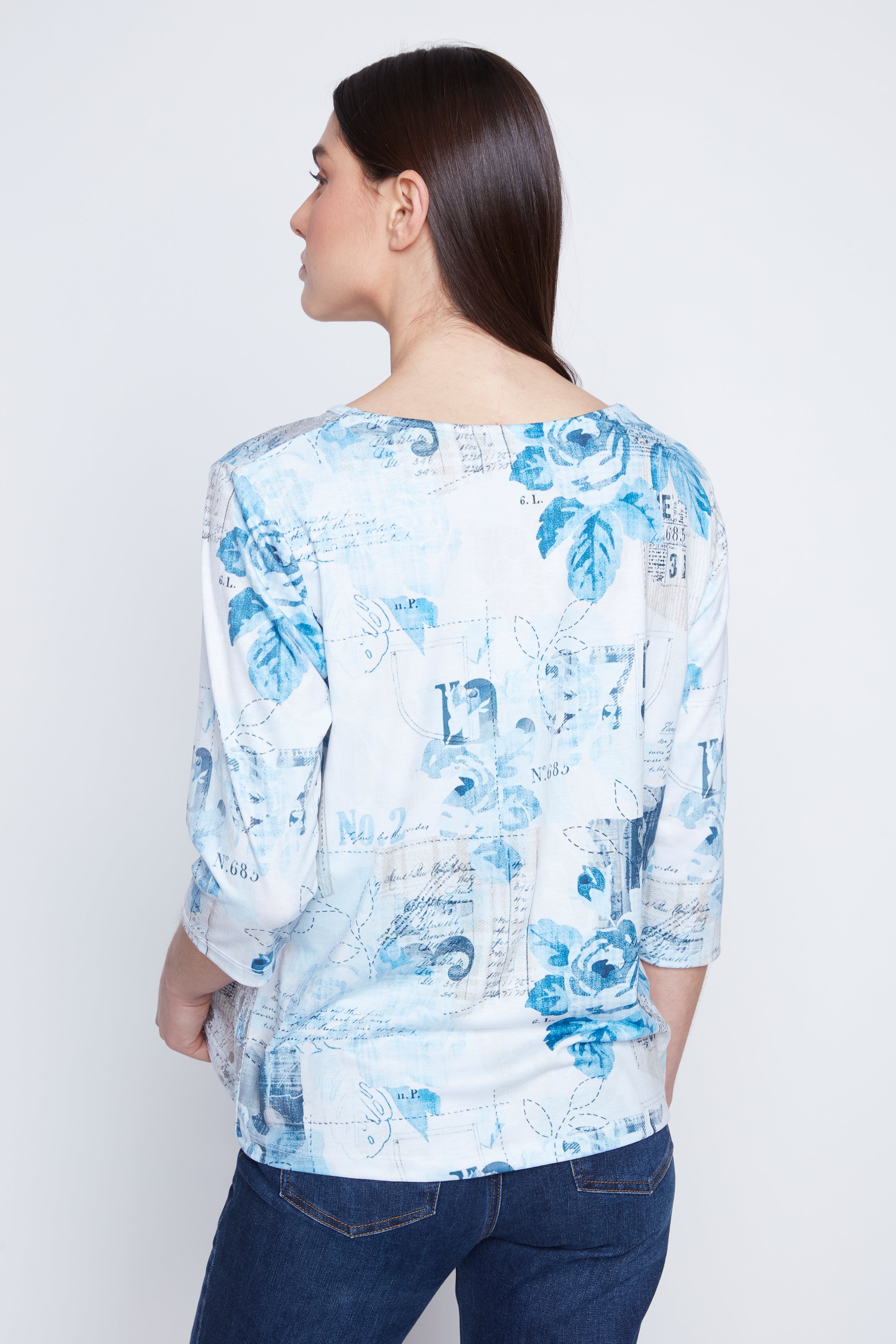 Le haut à imprimé floral métallisé