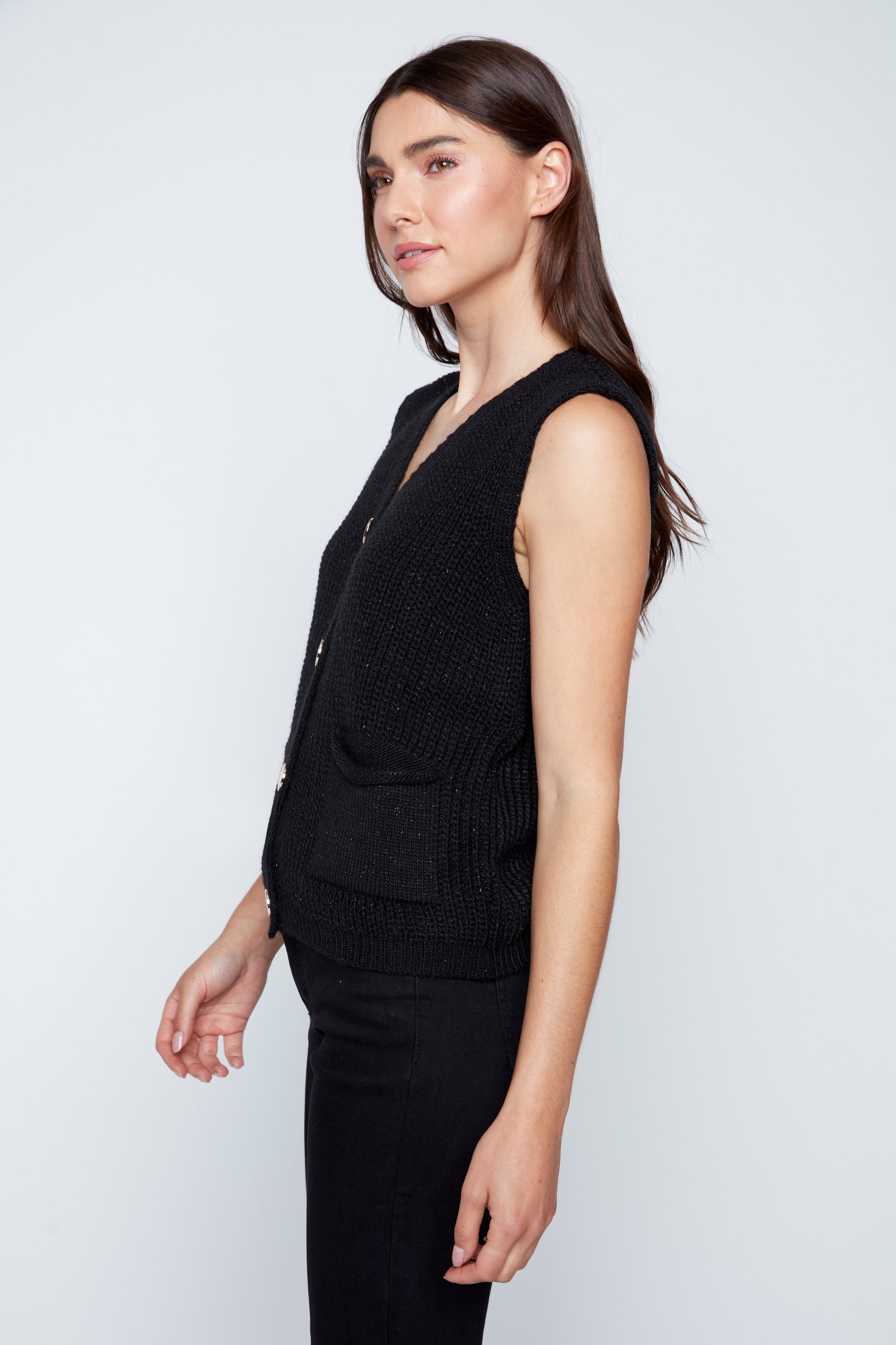 Sweater vest with pockets