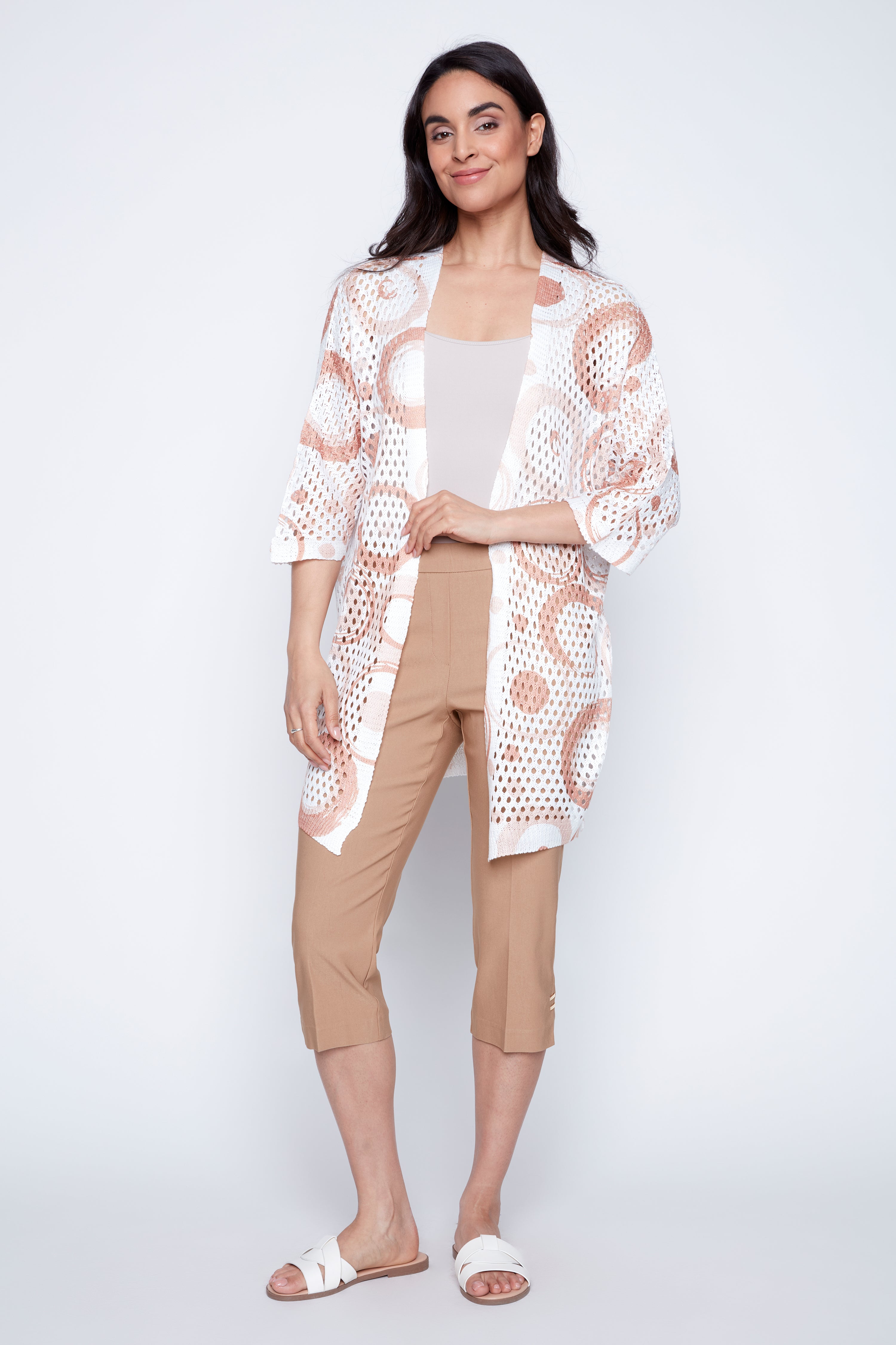 Le cardigan en crochet à imprimé circulaire