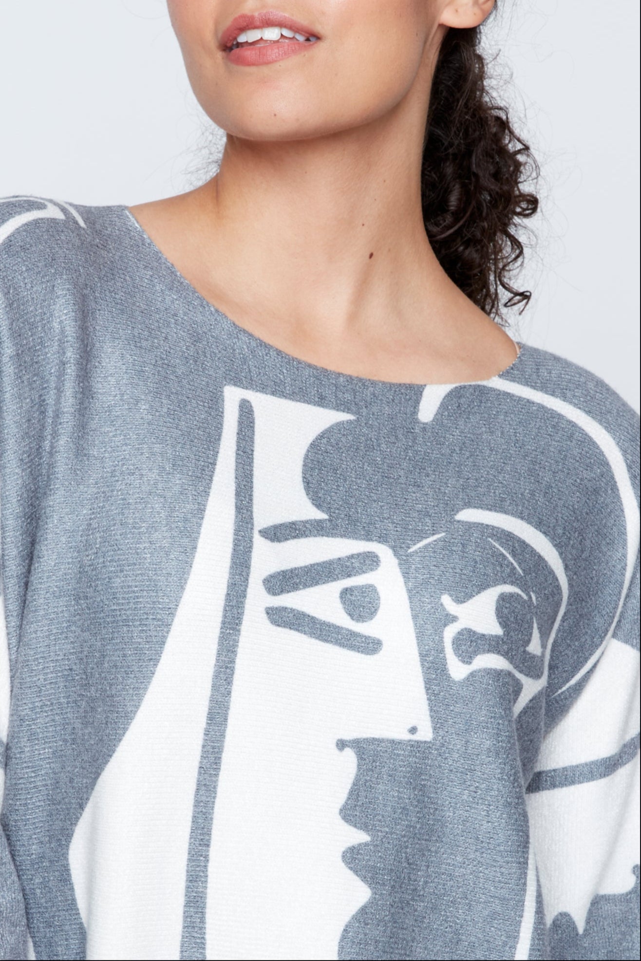 Picasso face sweater