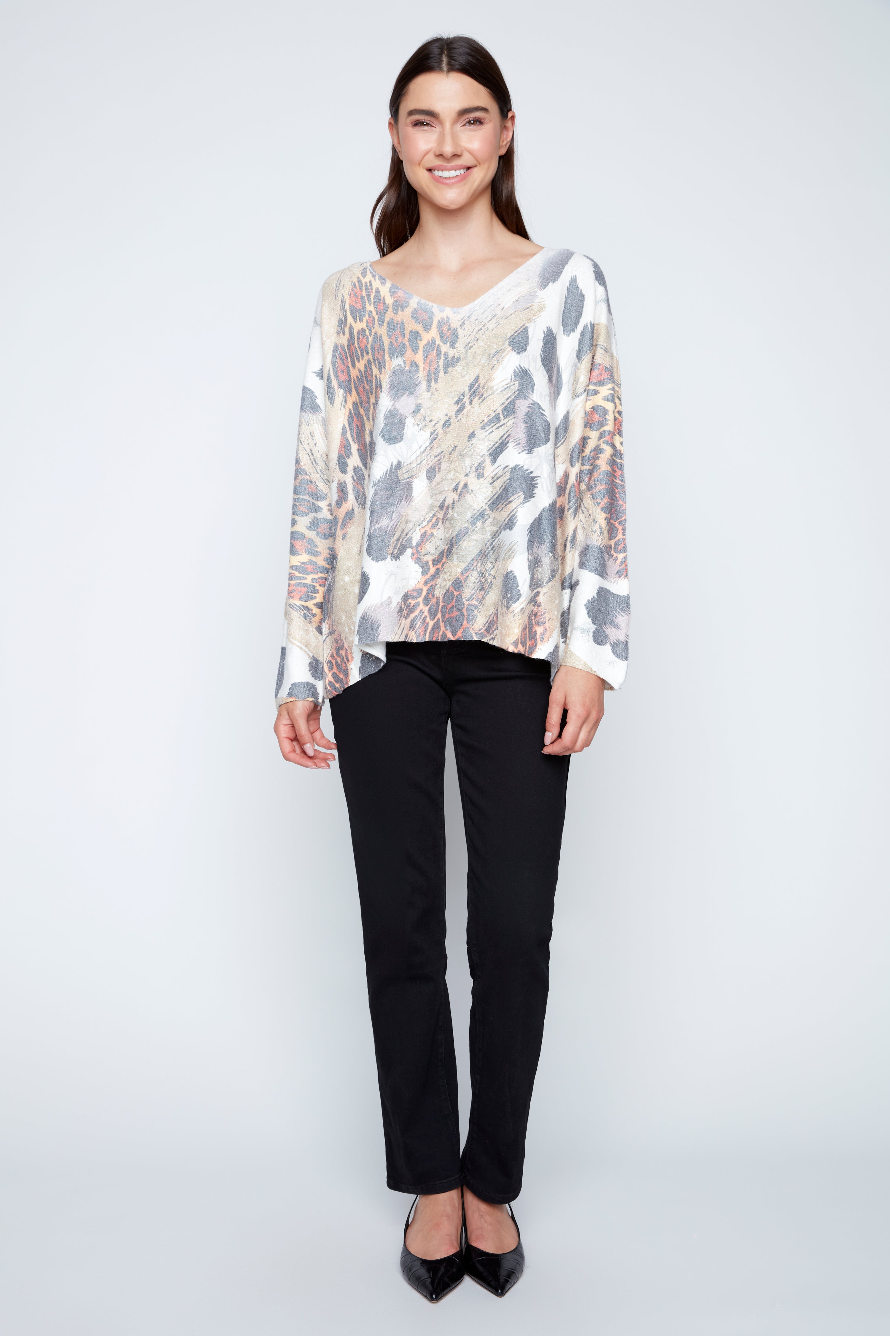 Le pull à imprimé animal abstrait