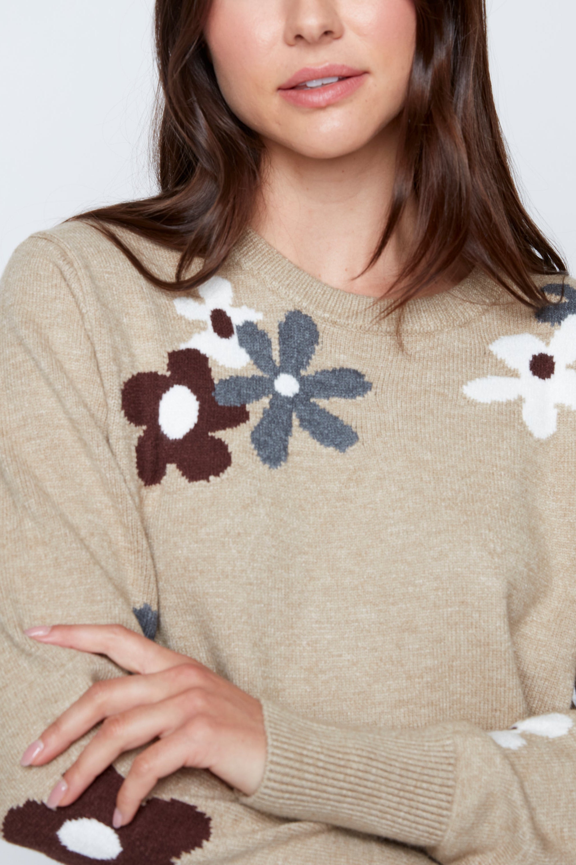 Scattered flowers design sweater