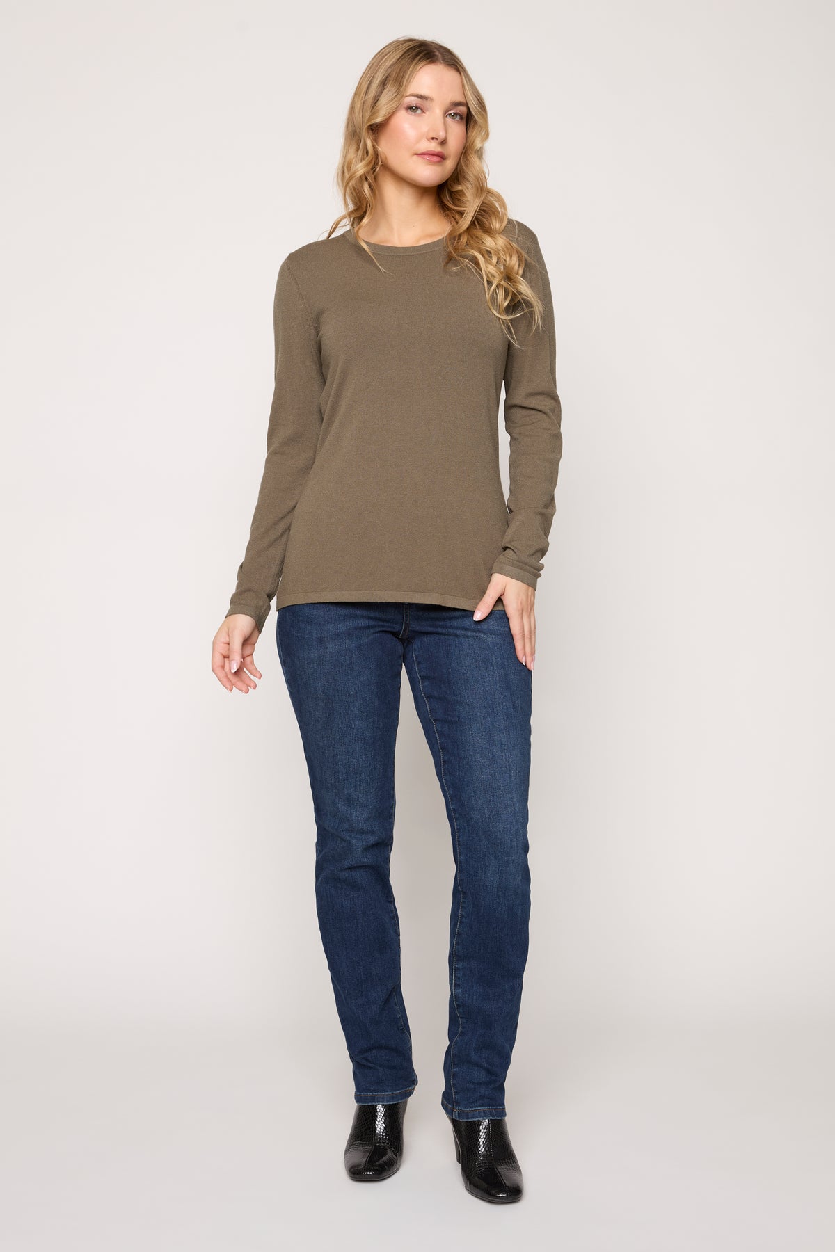 #Color_KHAKI