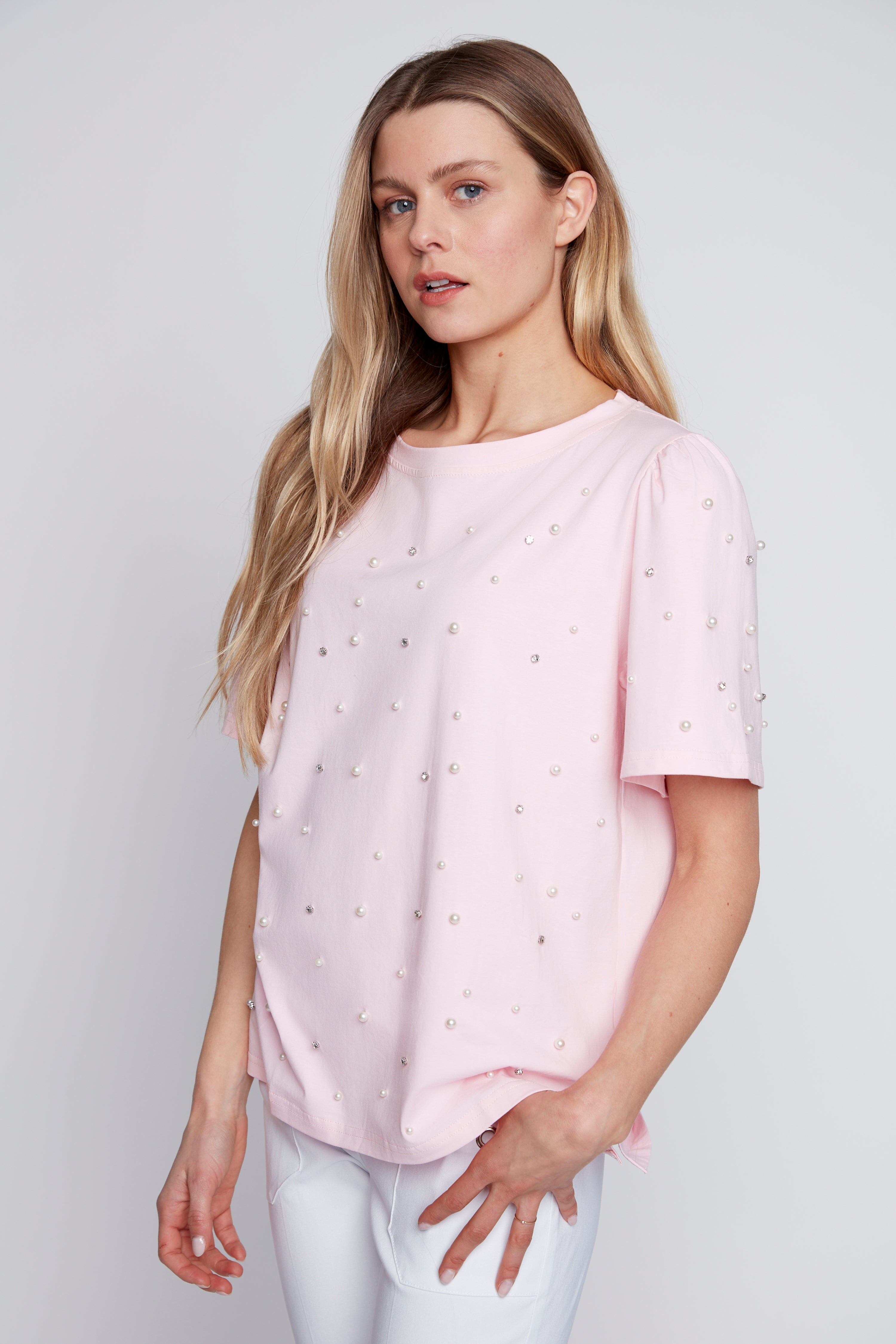 Le t-shirt en coton uni avec détail de perles