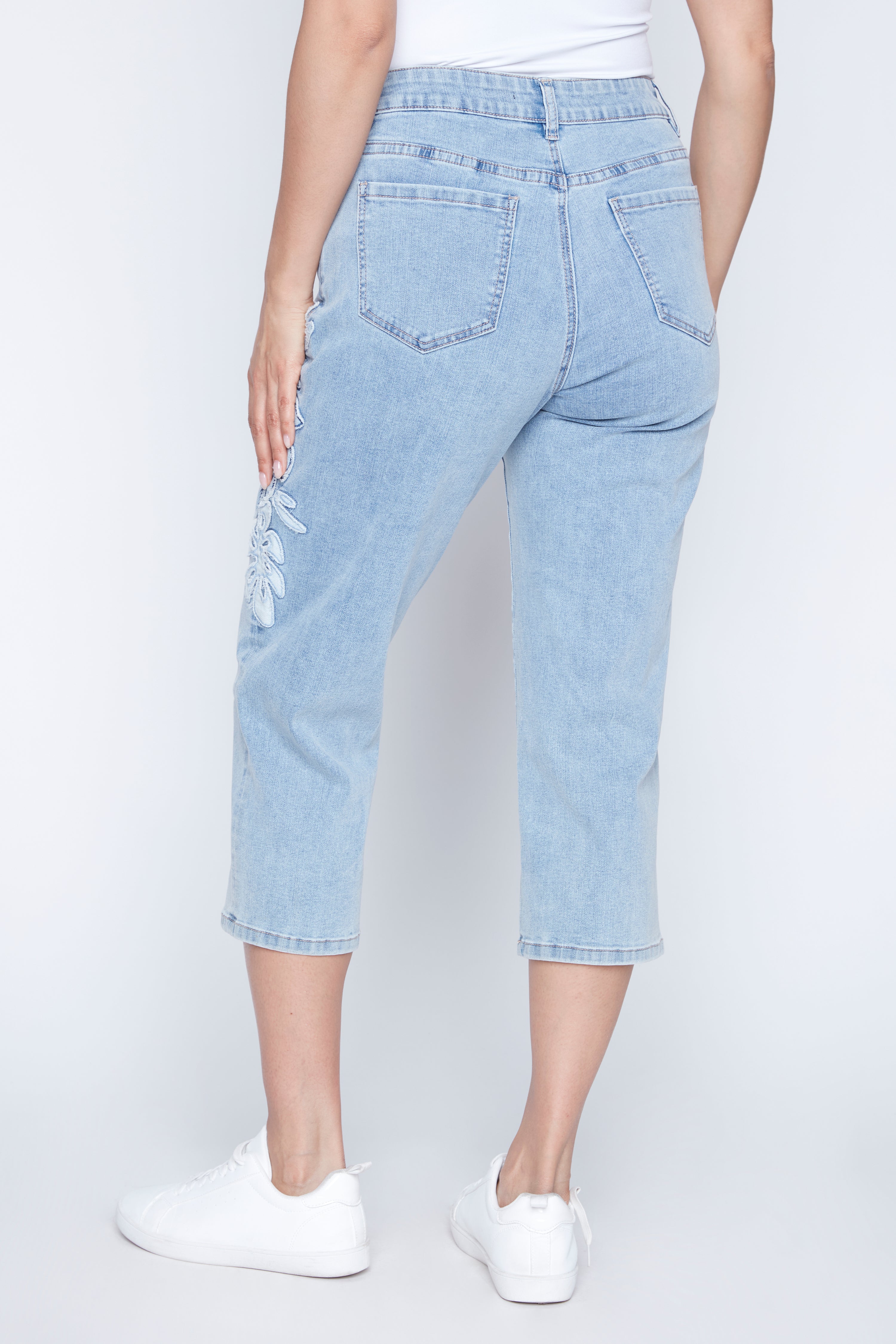 Le capri à application de feuilles