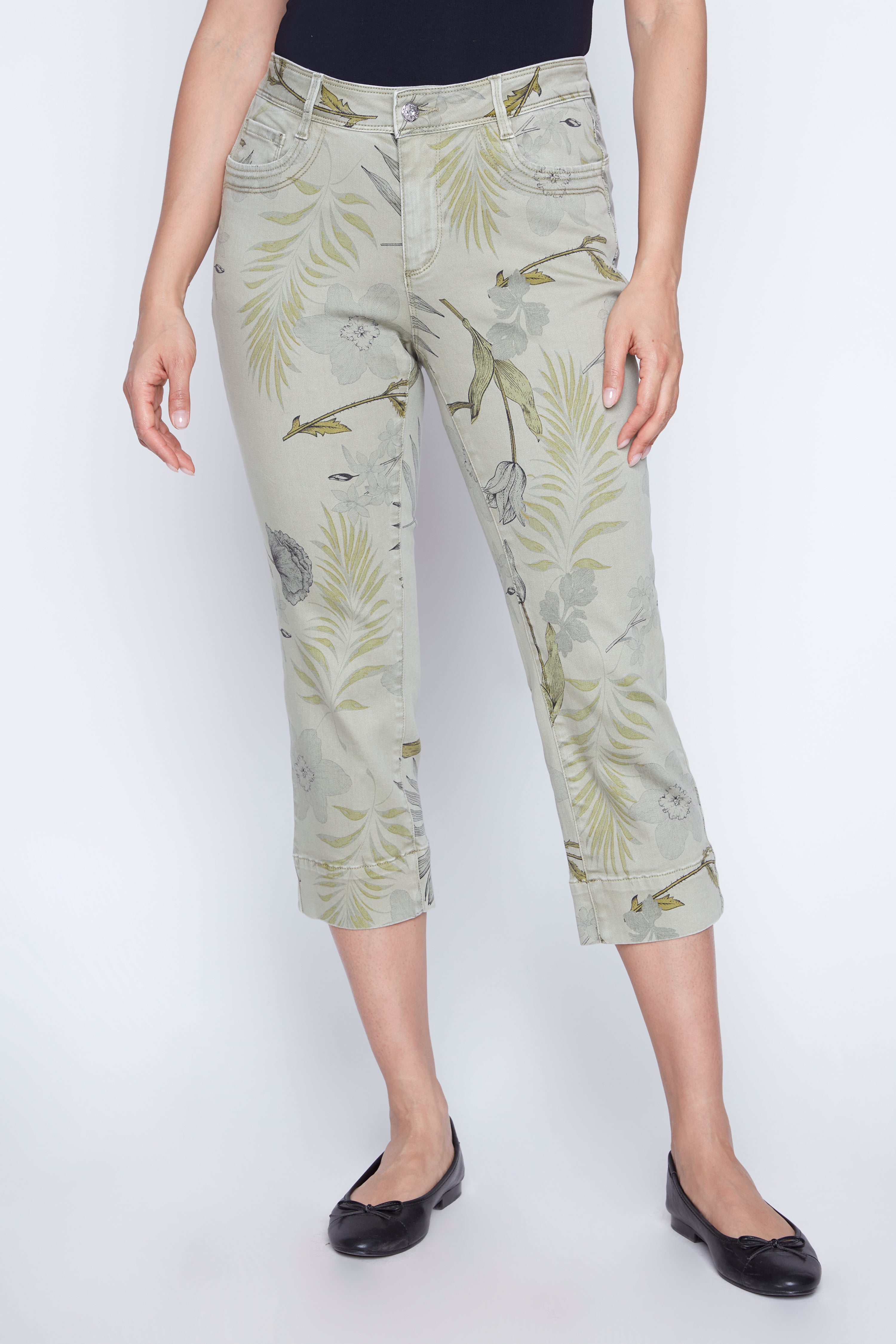 Slim leg tropical print capri