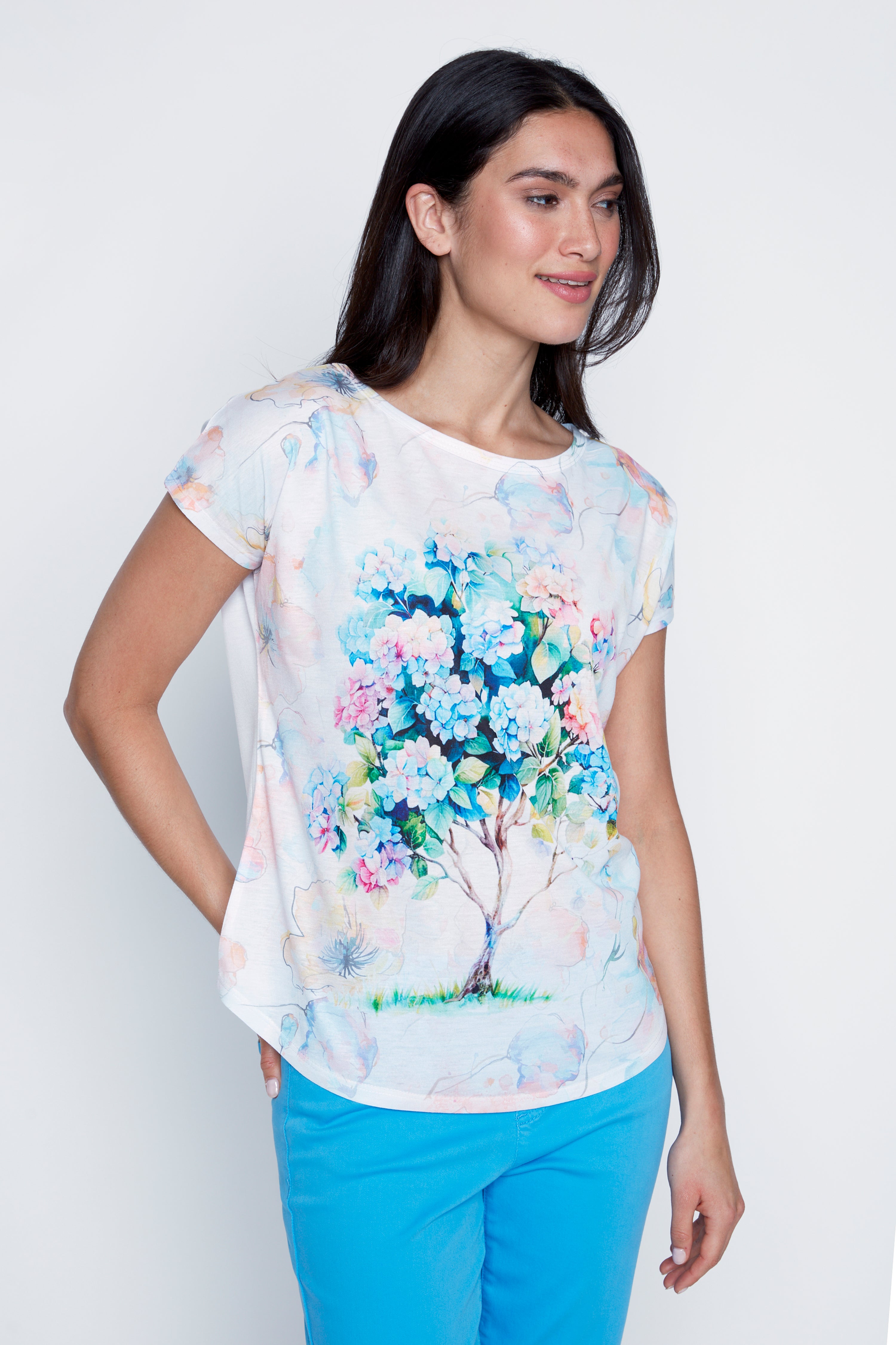 Le t-shirt imprimé hortensia coloré