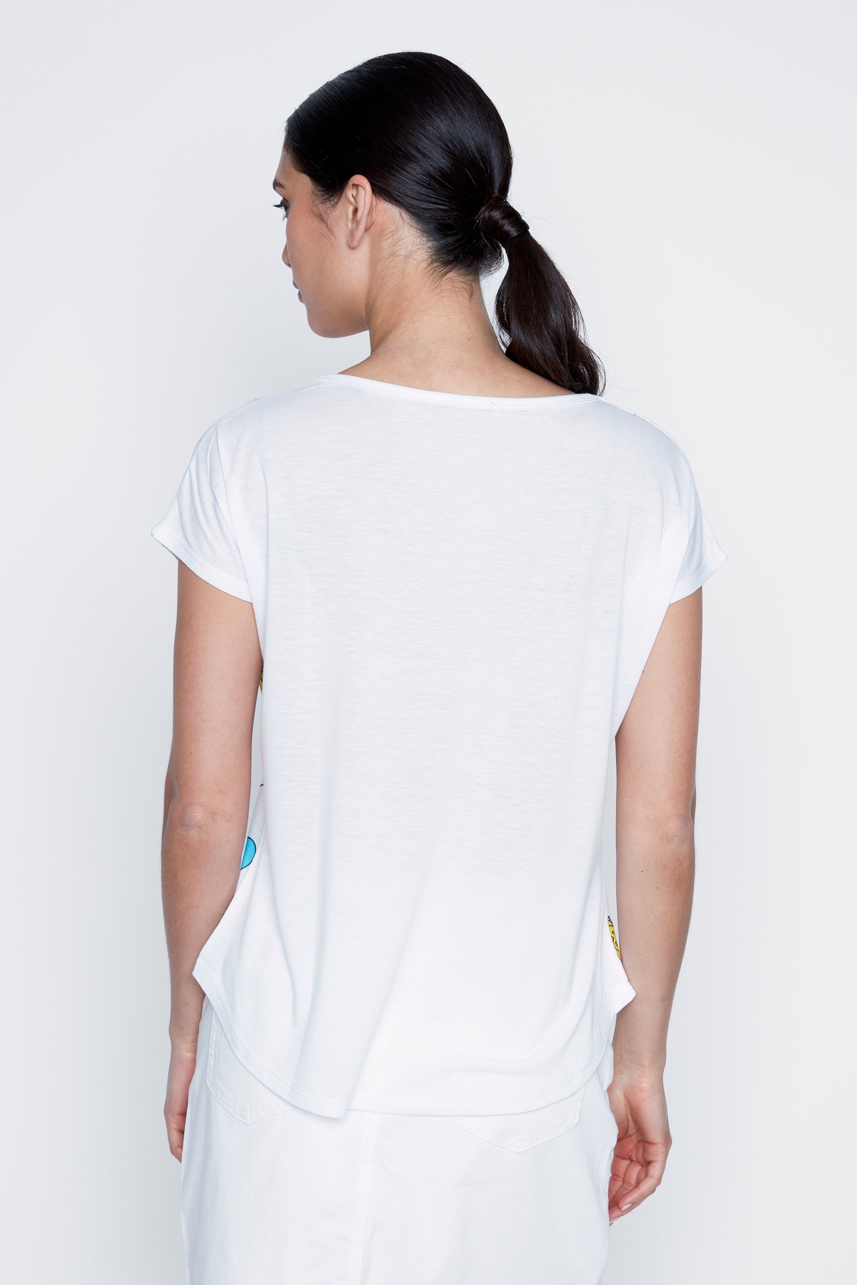 Le t-shirt coeurs colorés