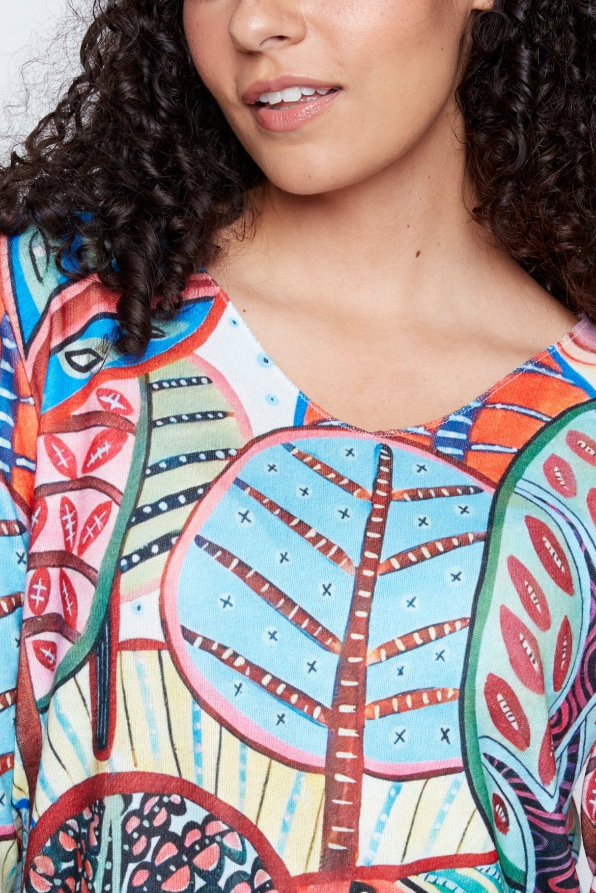 Le pull à imprimé scène de forêt colorée