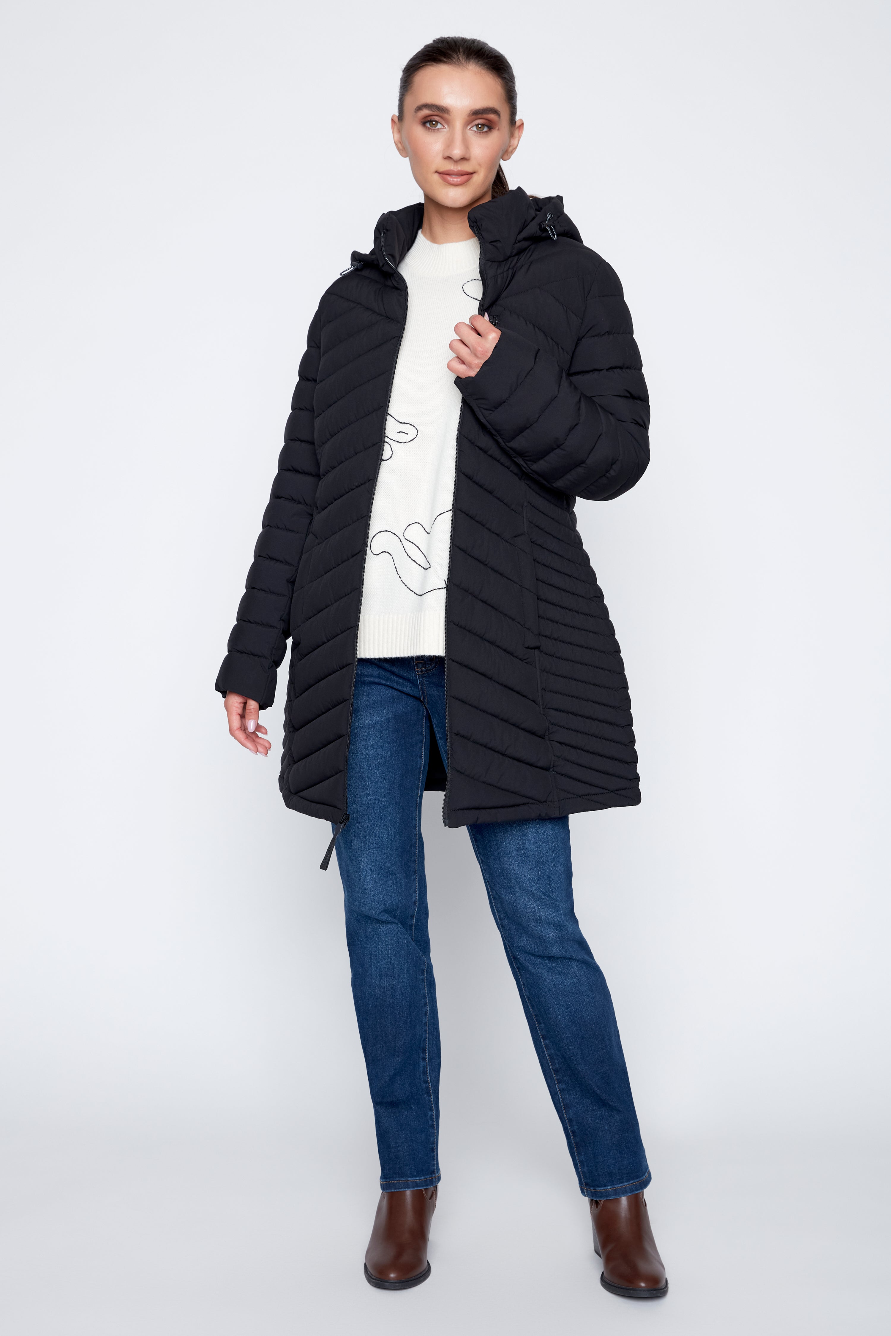 Detachable hood puffer jacket