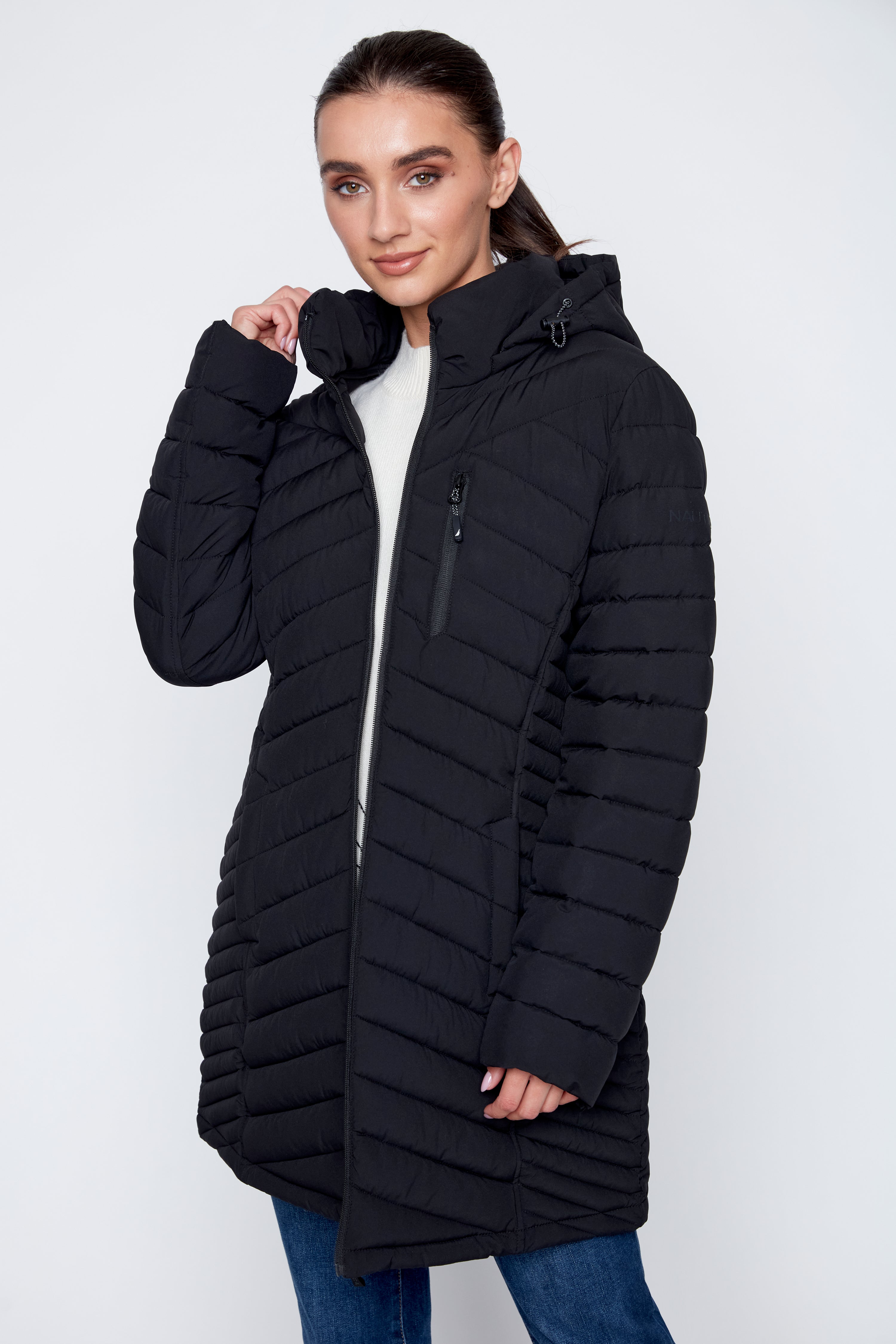 Detachable hood puffer jacket