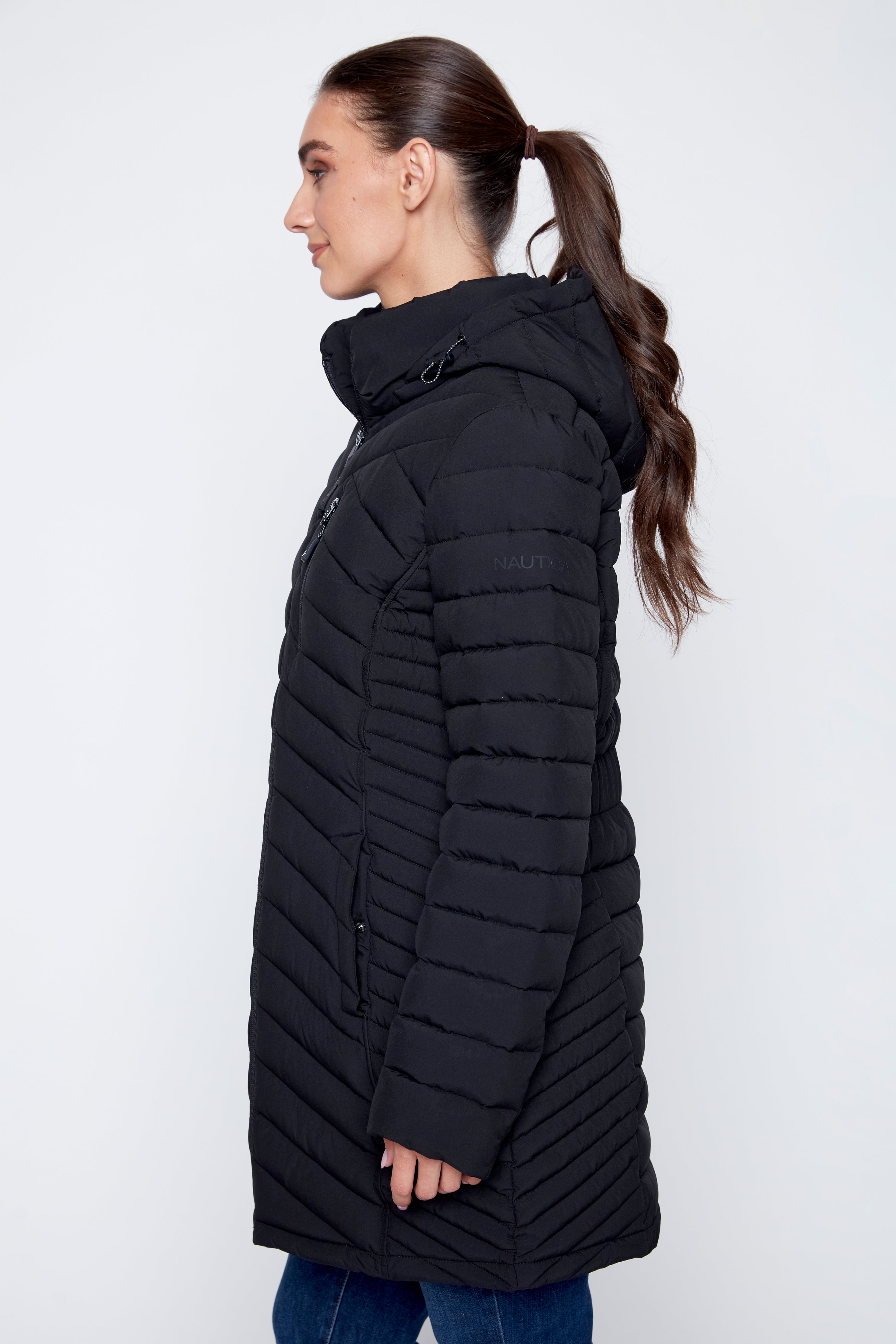 Detachable hood puffer jacket