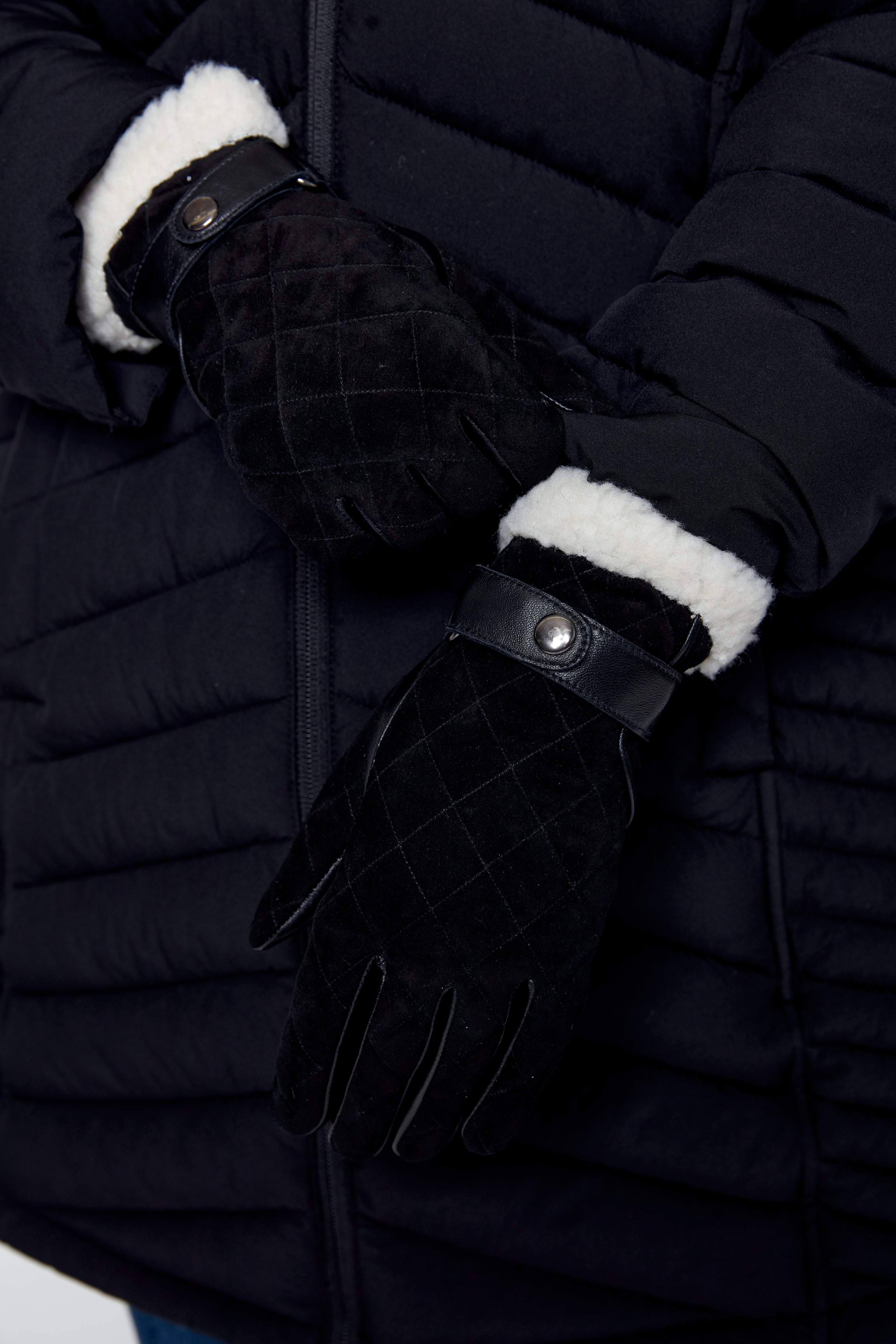 Detachable hood puffer jacket