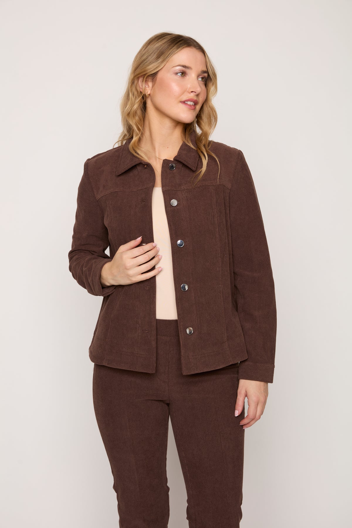 #Color_BROWN