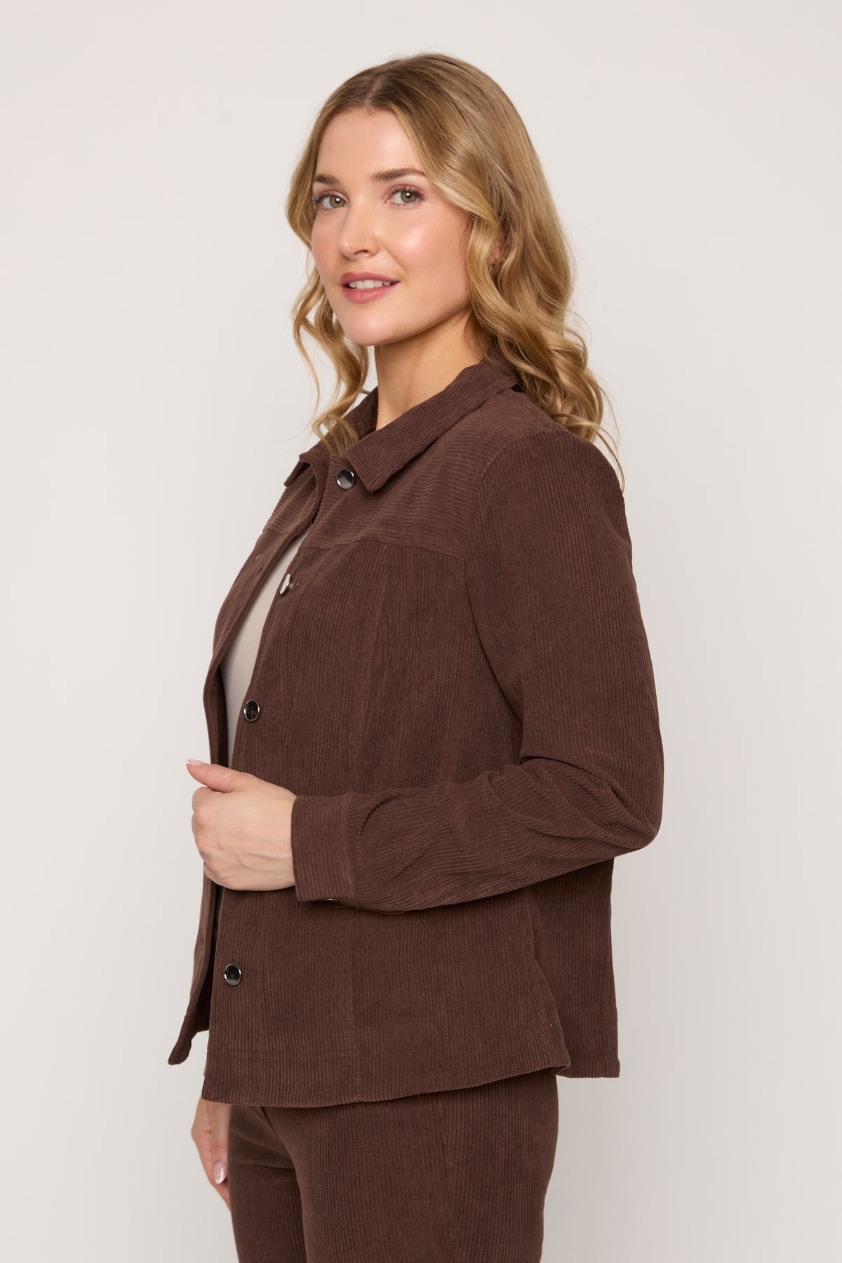 #Color_BROWN