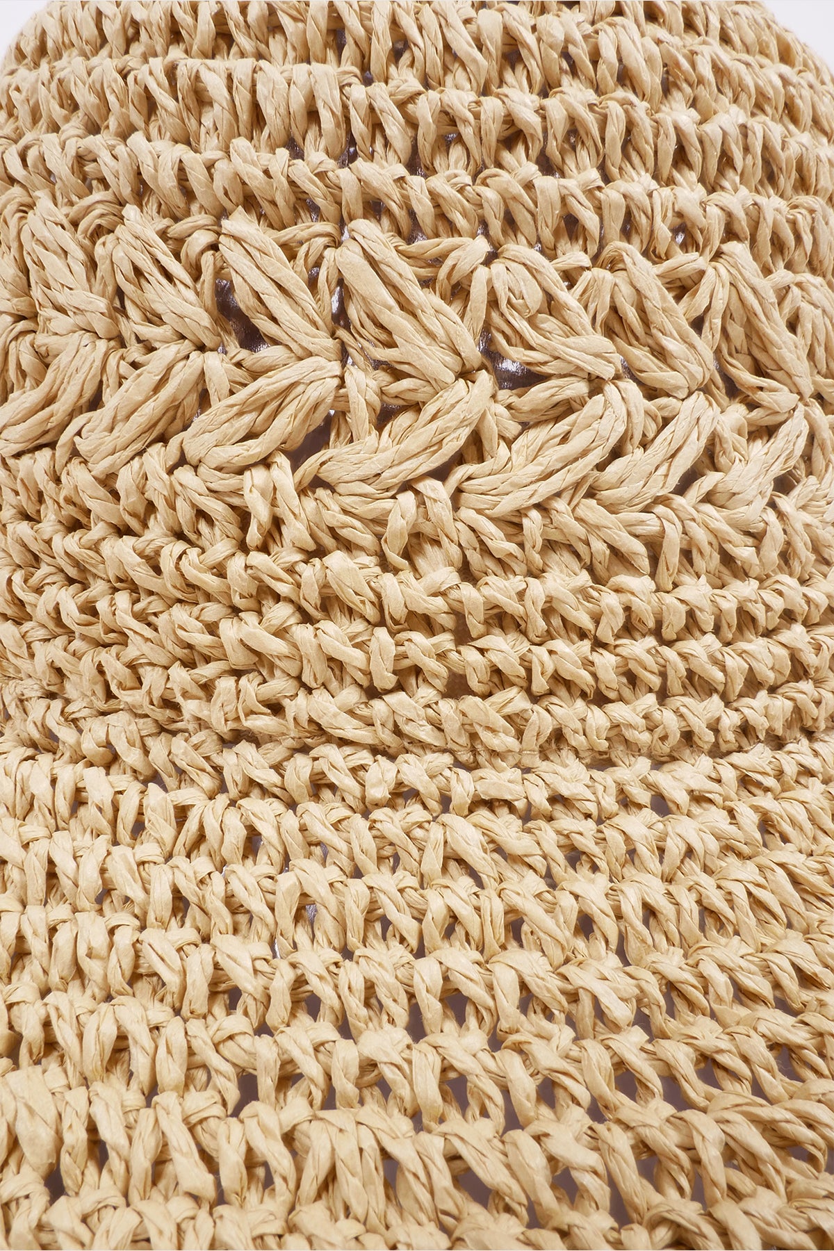 Le chapeau de soleil crocheté à la main