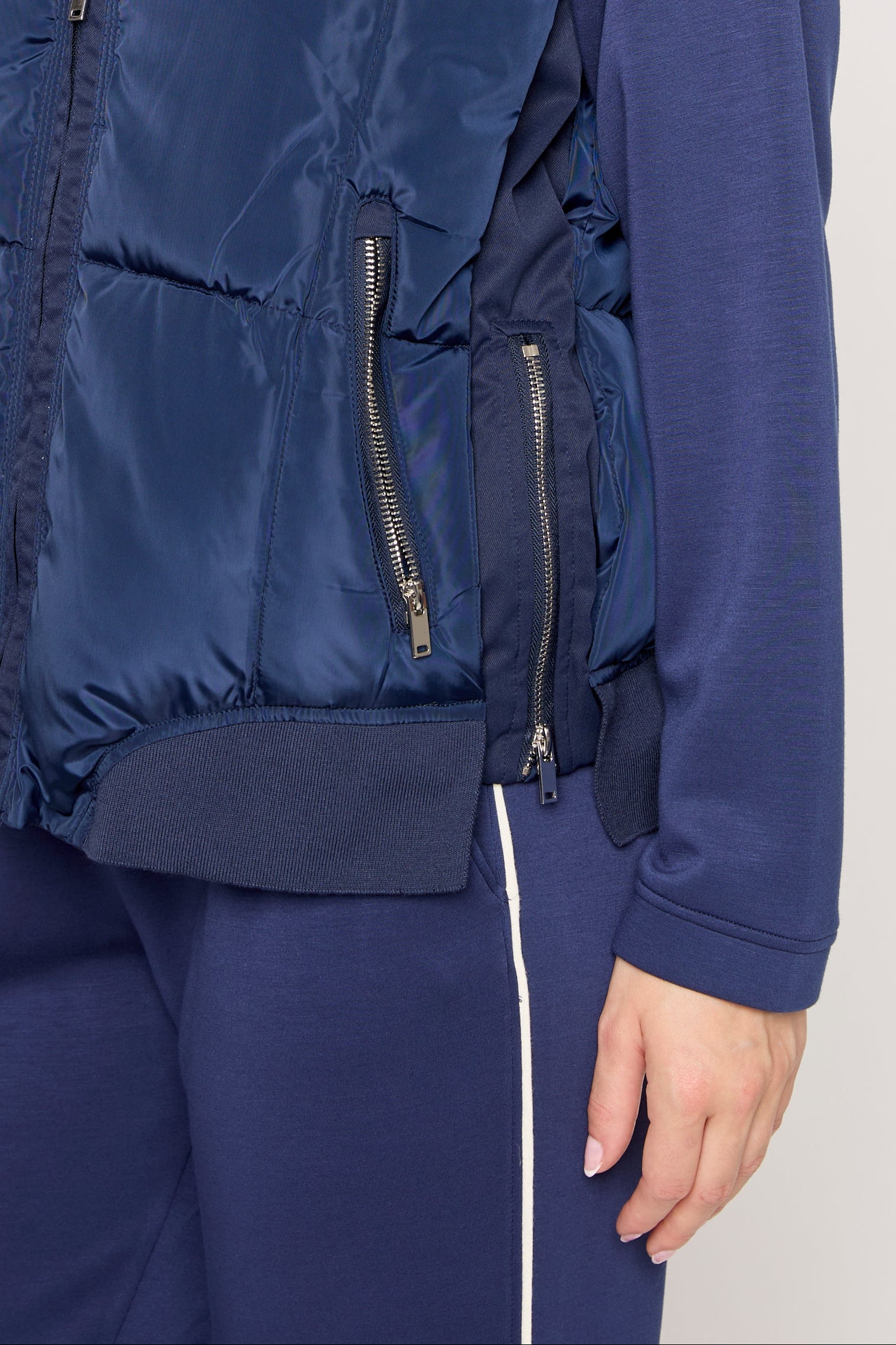 #Color_NAVY