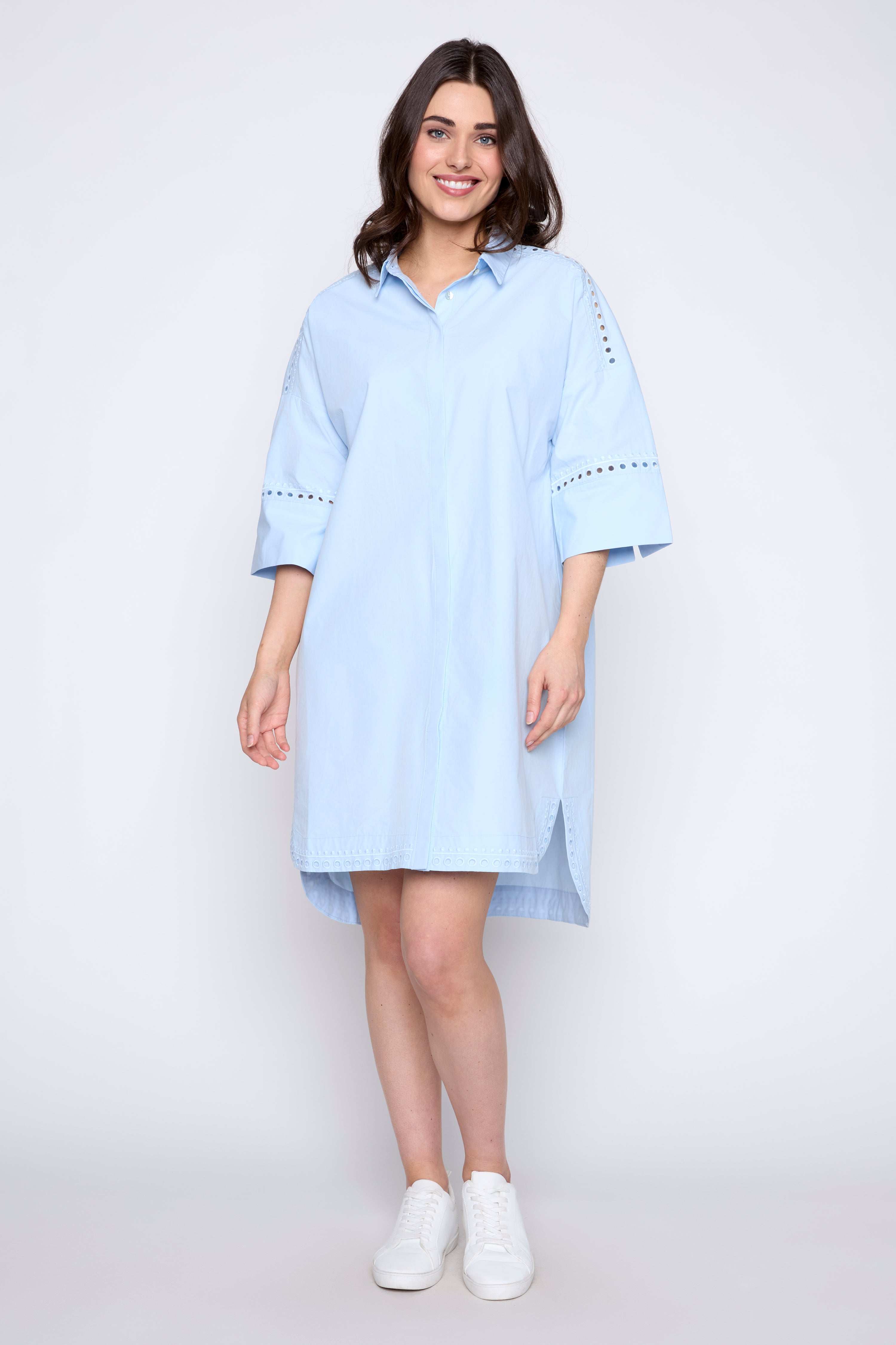 La robe brodée de palmiers