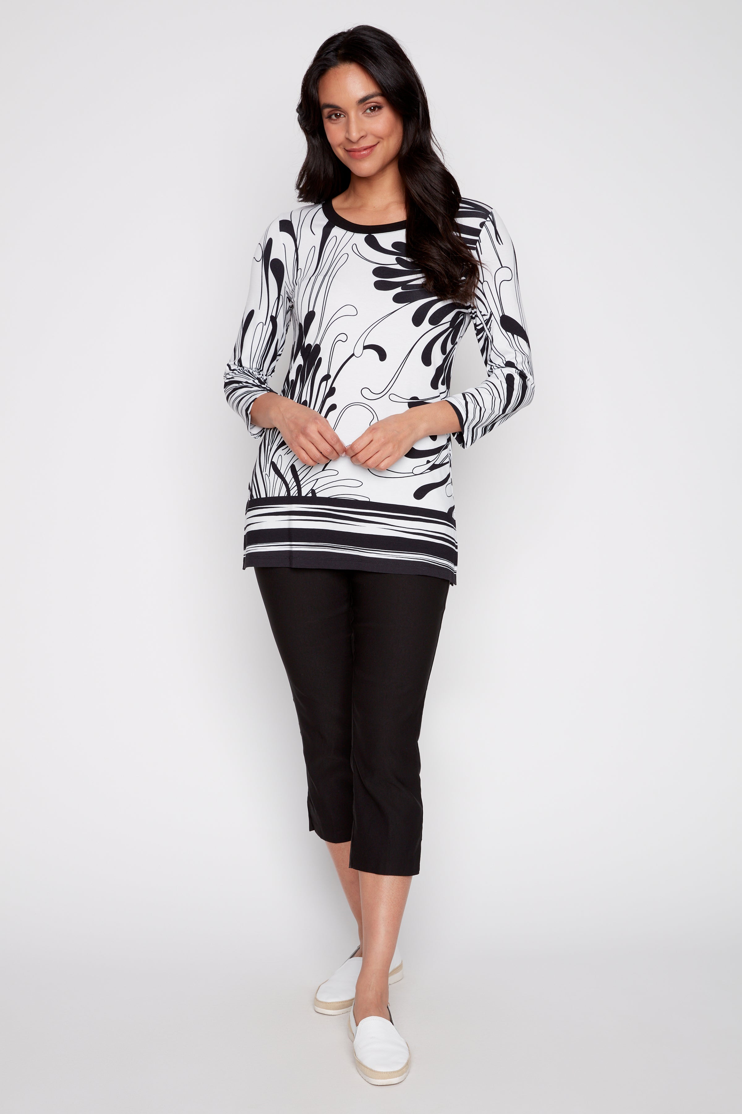 Abstract print border knit top