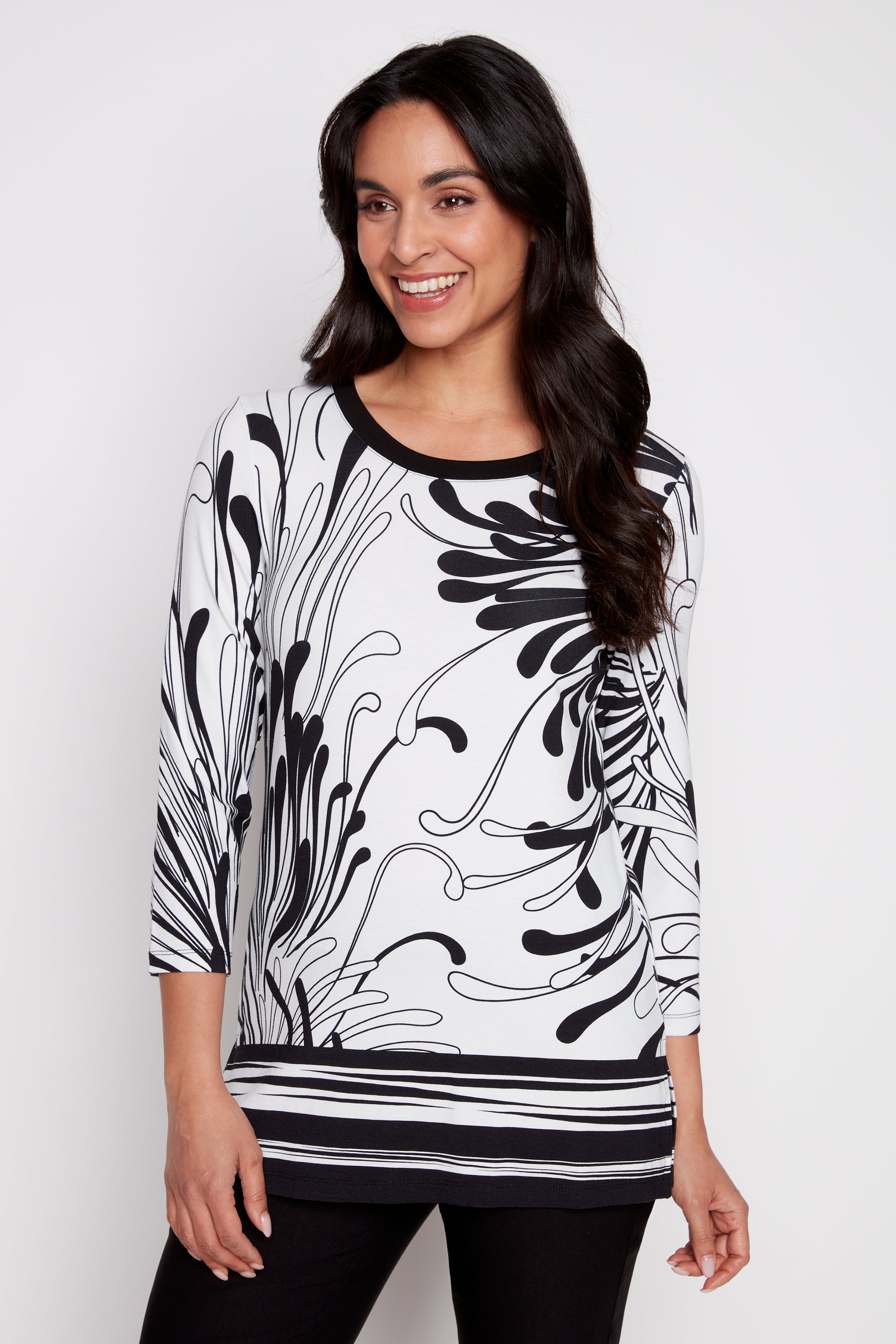 Abstract print border knit top