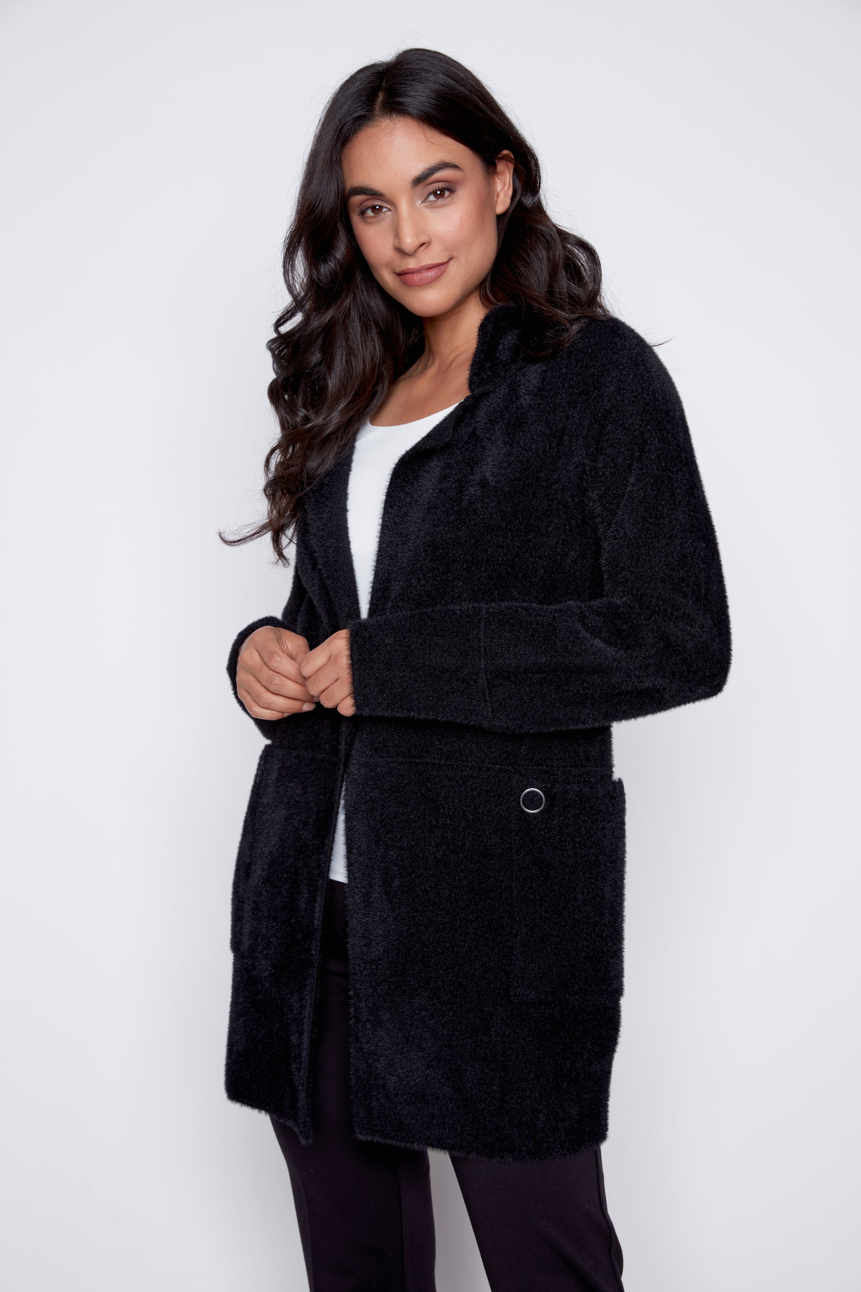 Le manteau-cardigan à cils