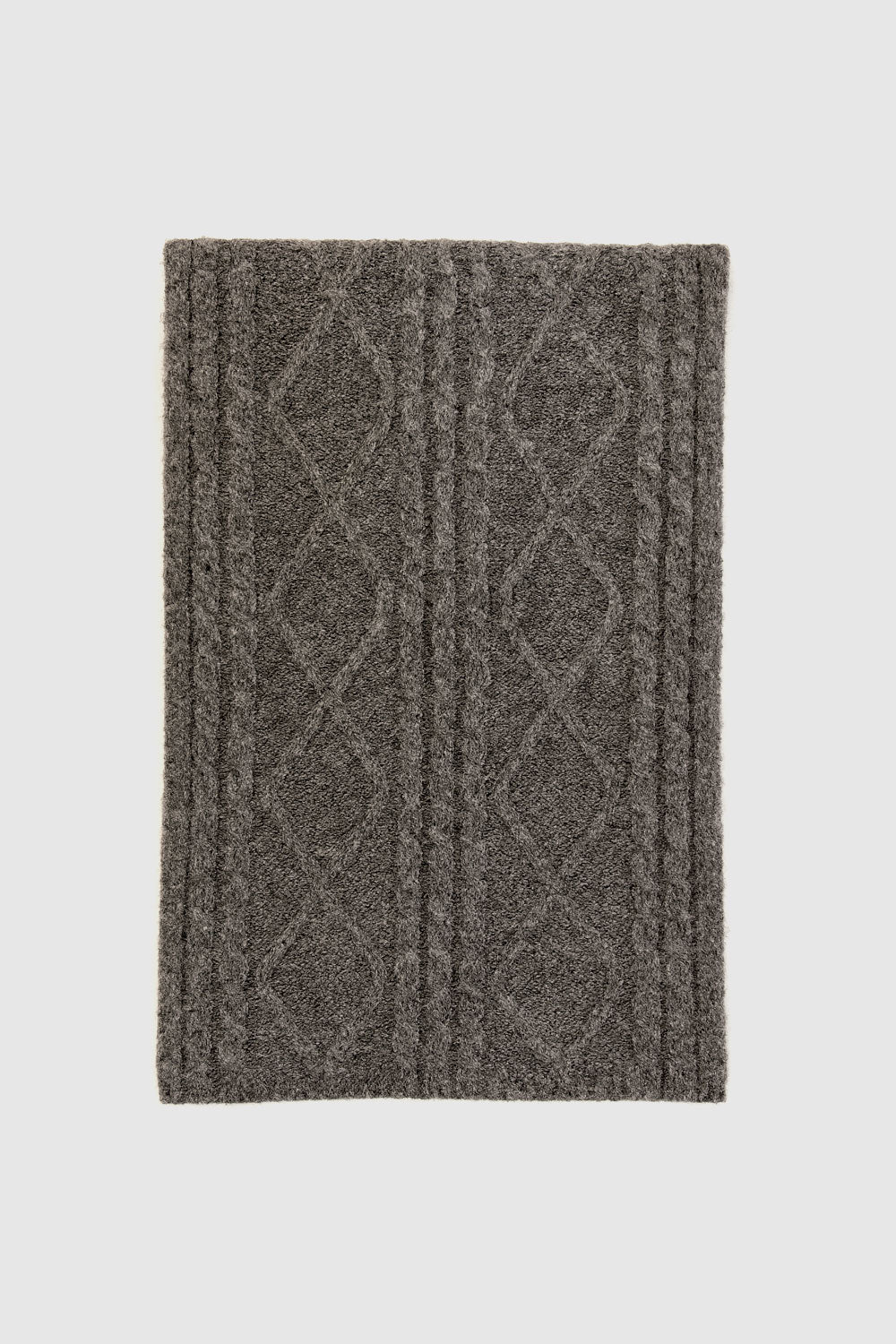 Cable knit scarf