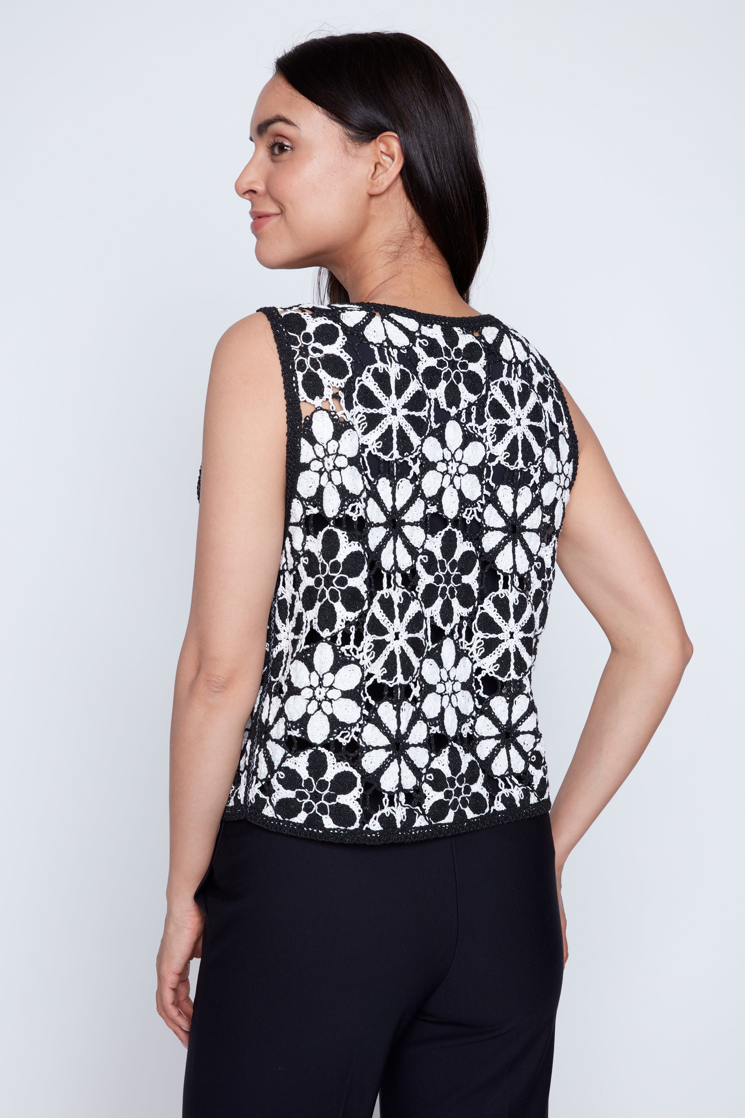 Le cardigan en crochet coton bicolore