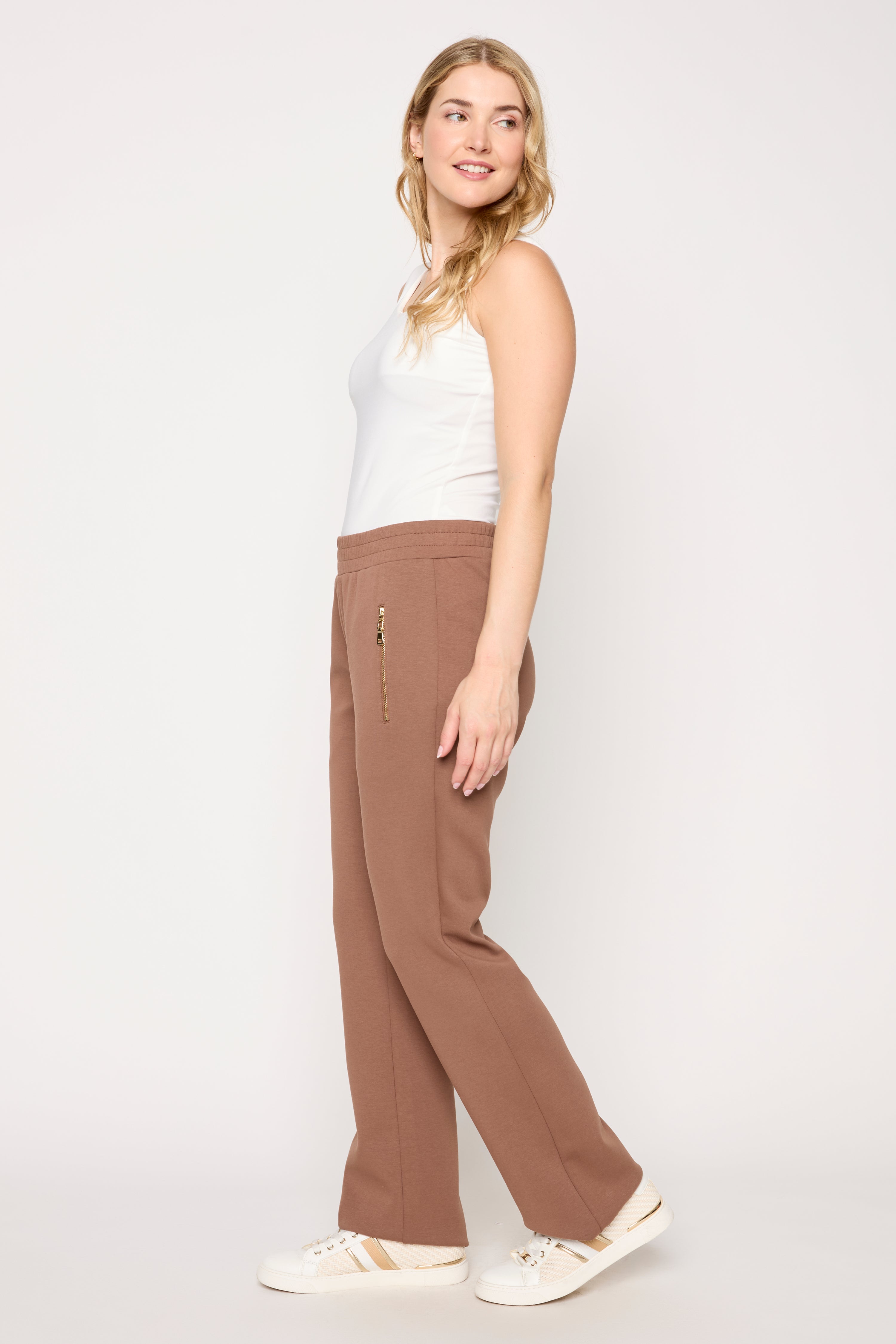 Le pantalon droit en scuba