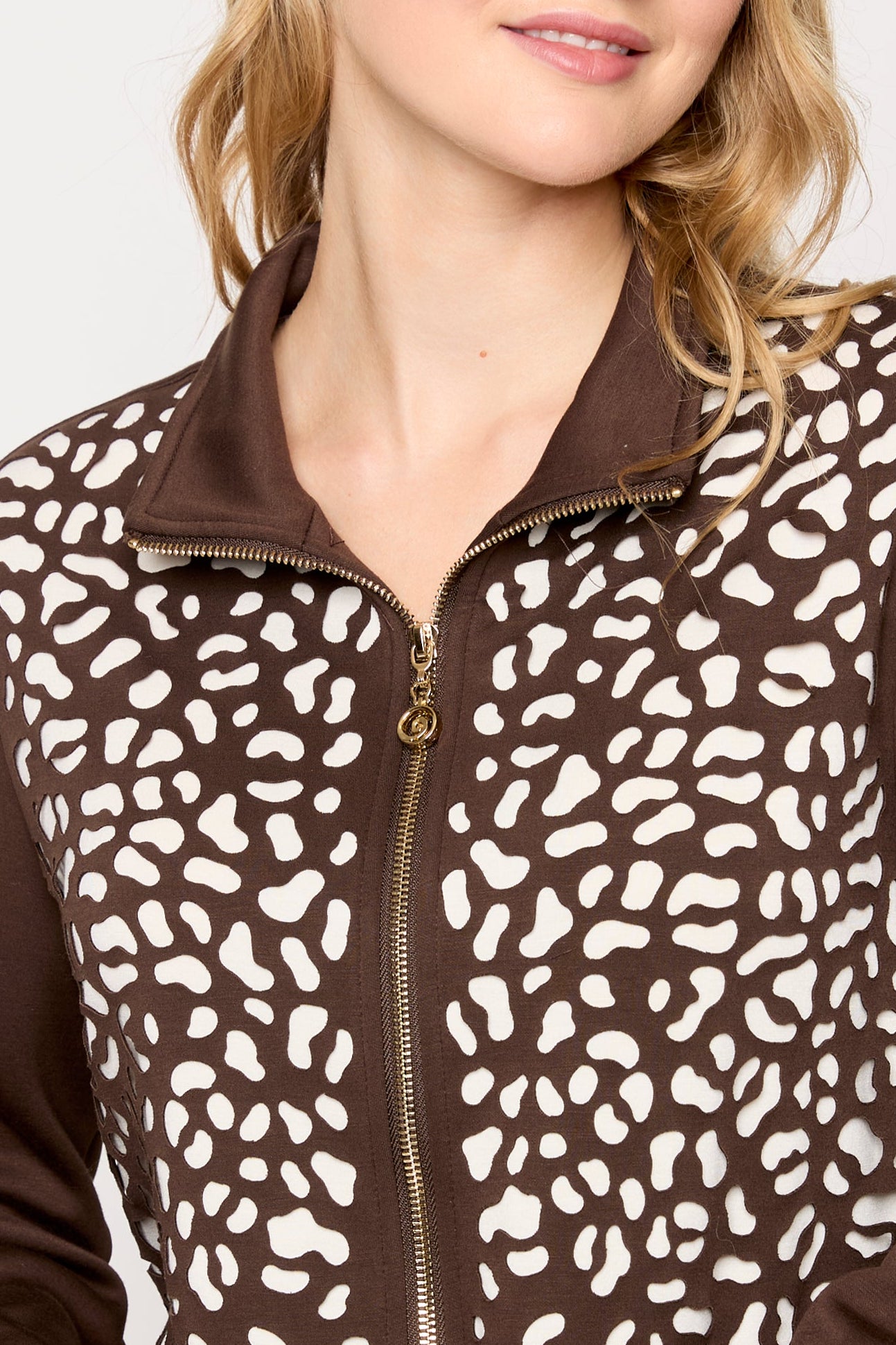 La veste zippée à détails découpés au laser