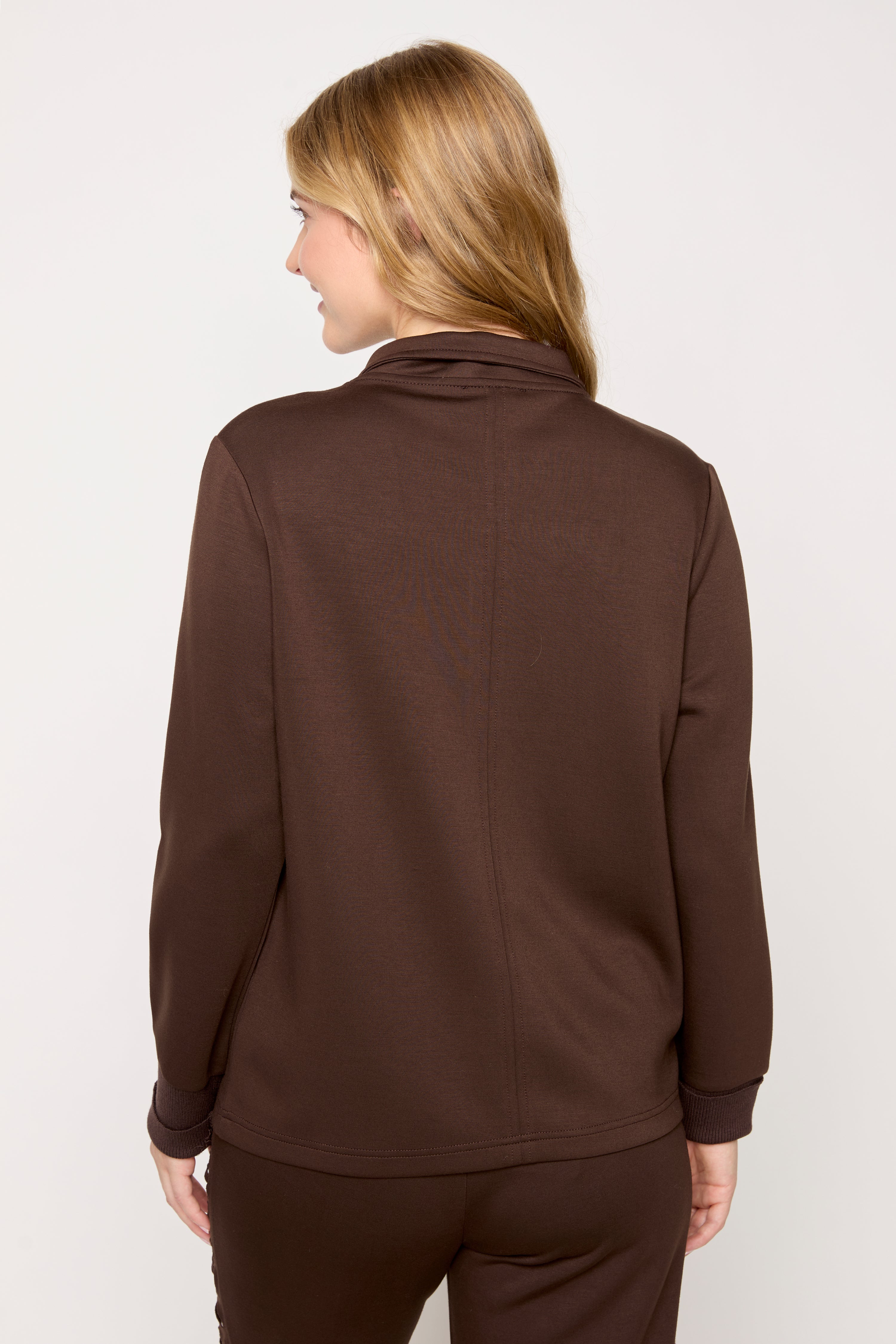 La veste zippée à détails découpés au laser
