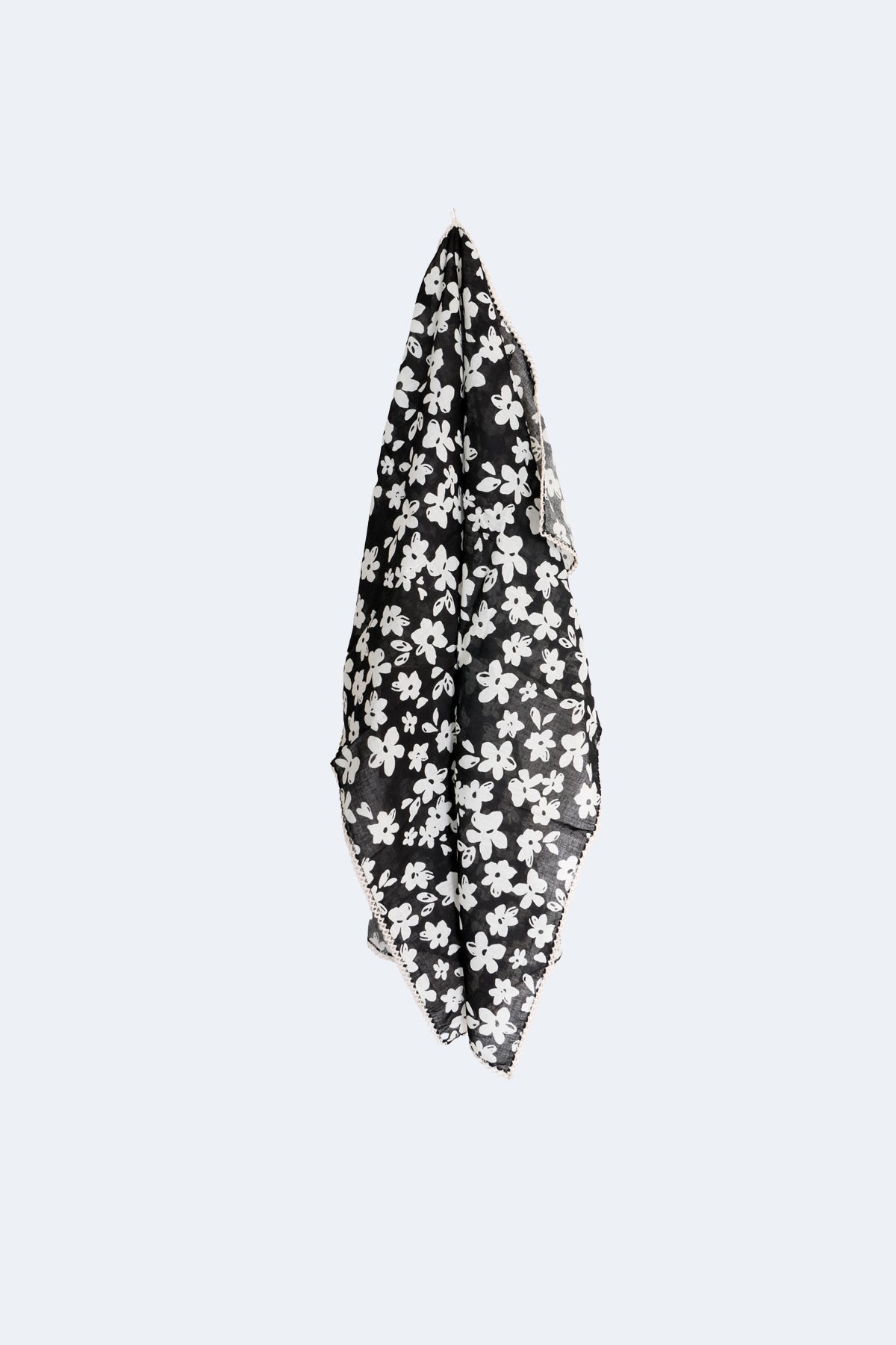 L'écharpe à fleurs de marguerite