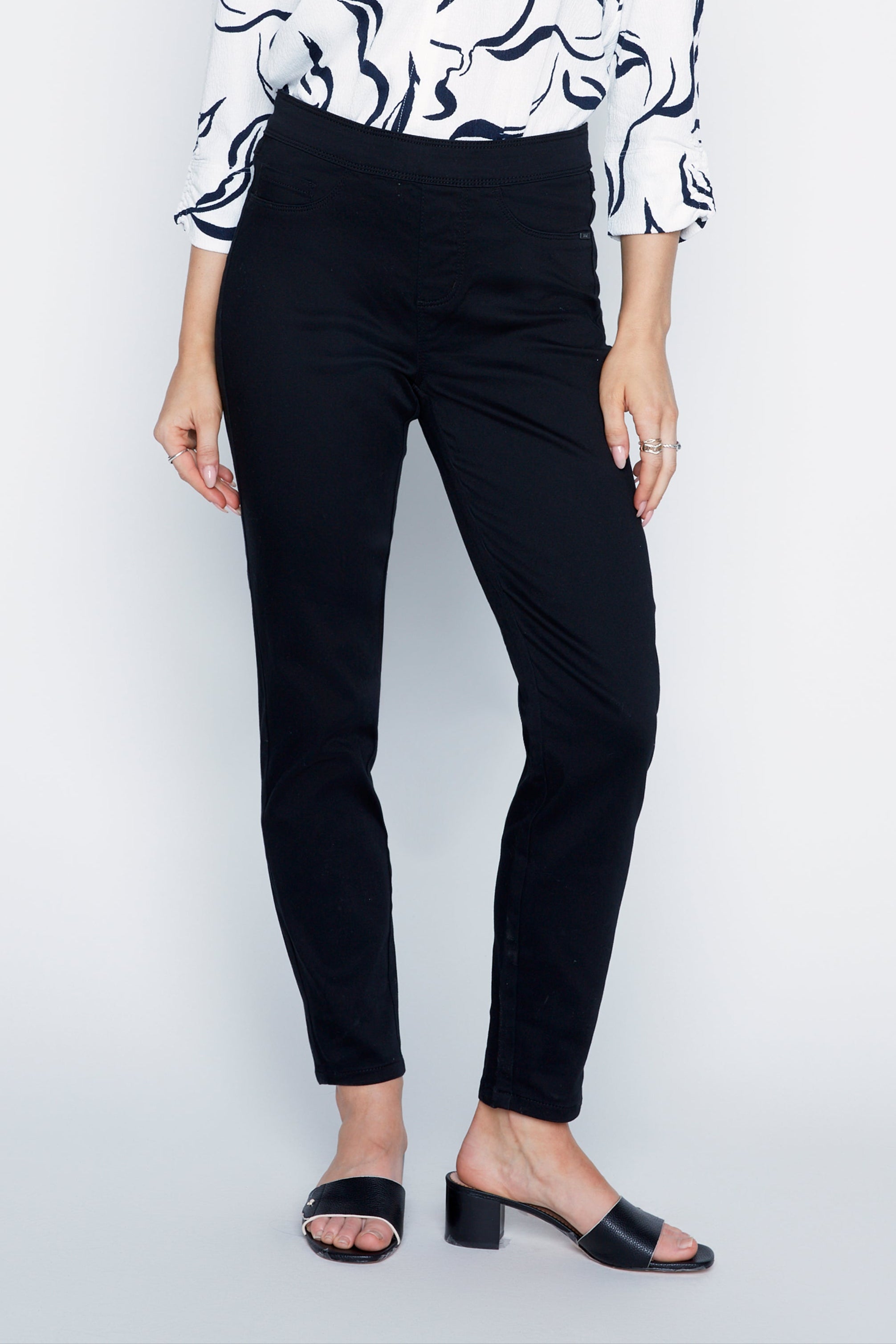 Pull on ankle jean