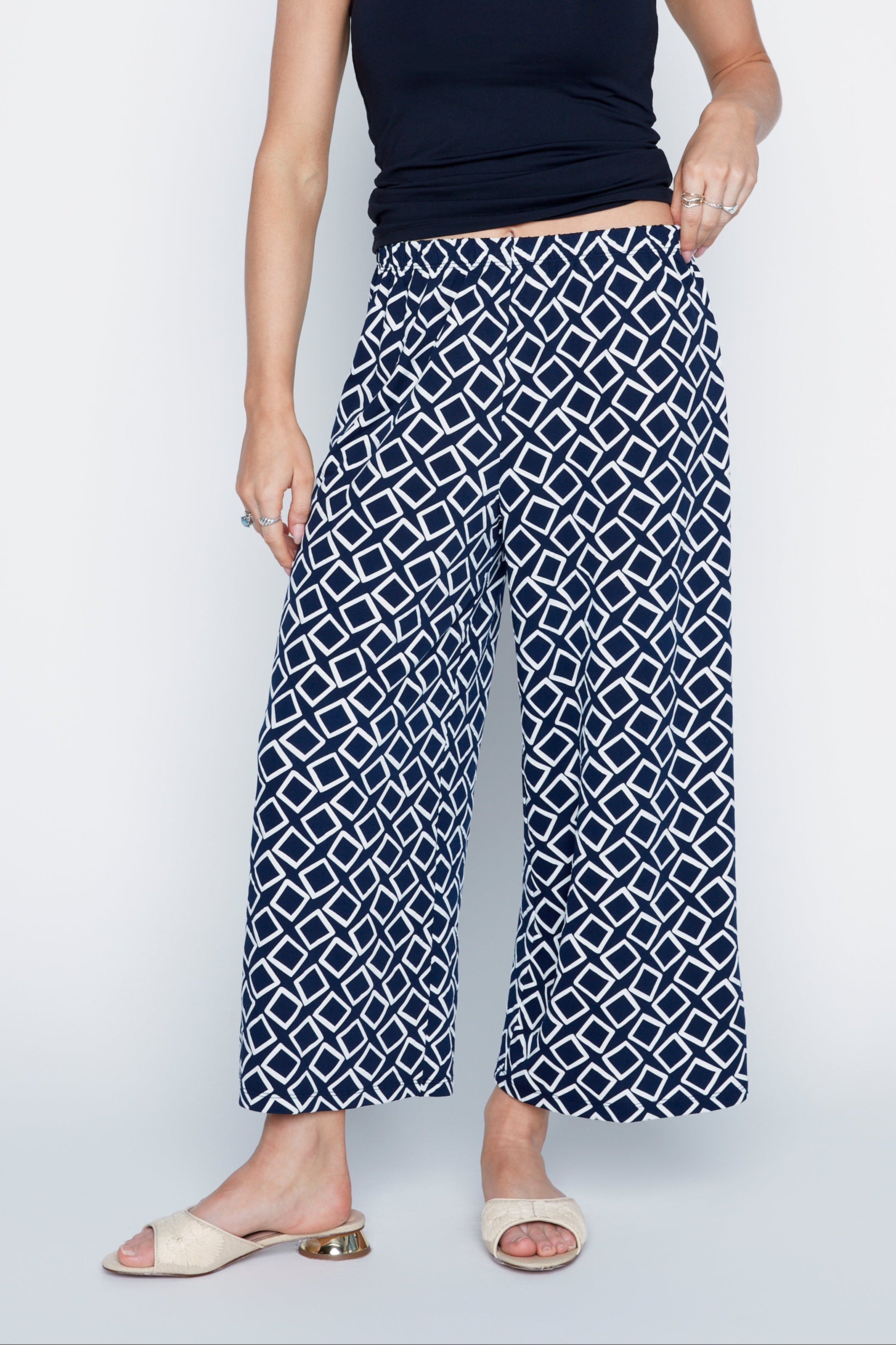 Geometric print gaucho pant