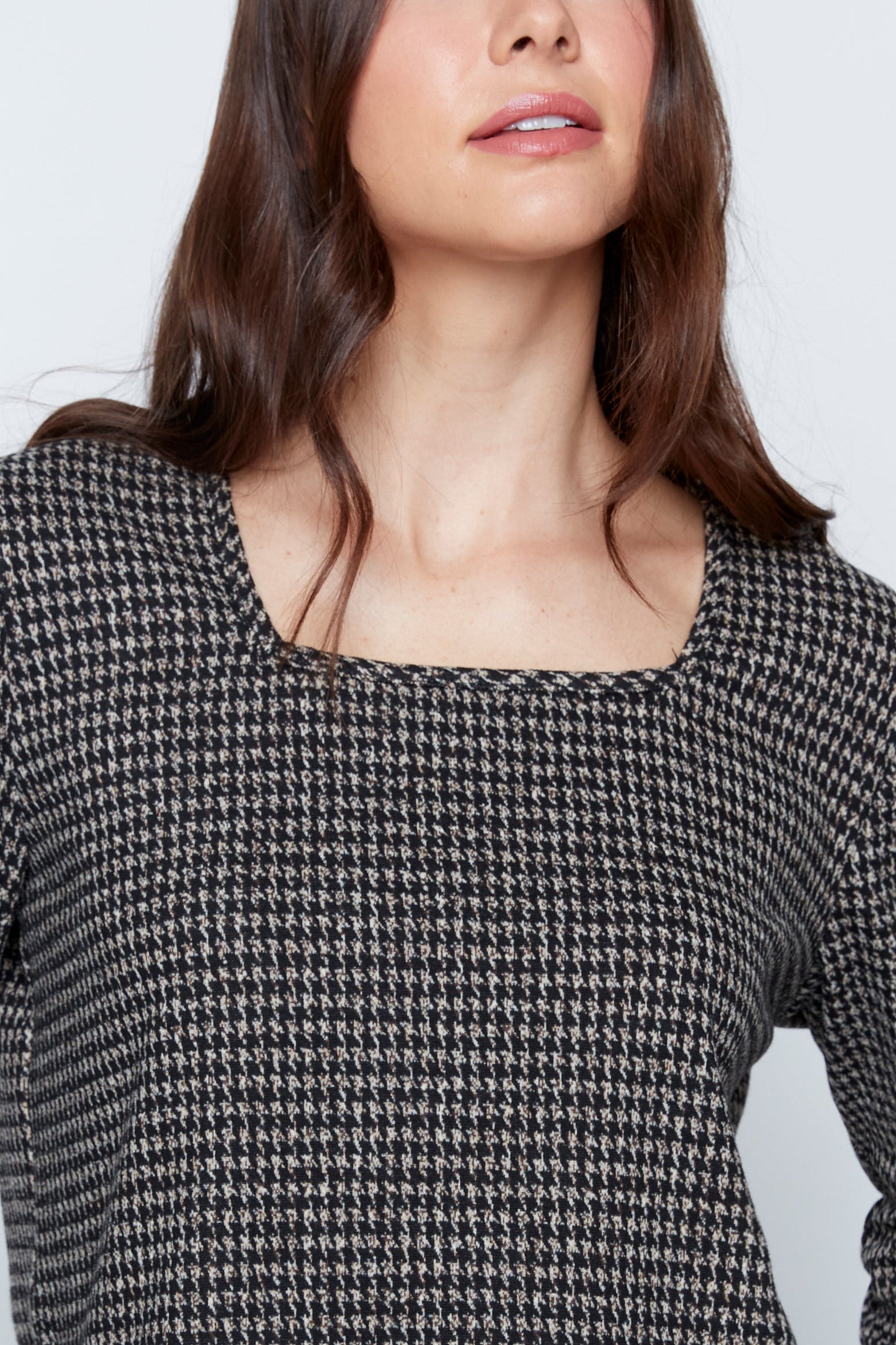 Houndstooth print top with button detail