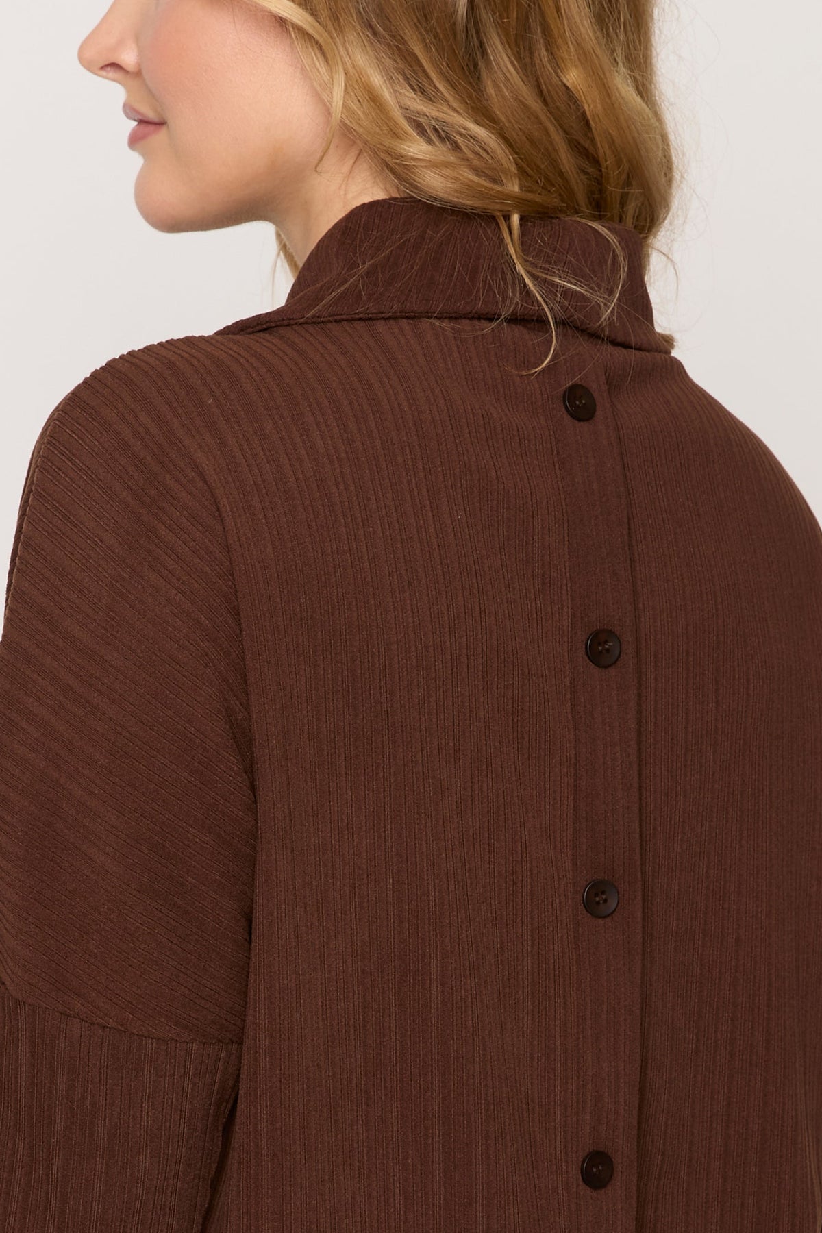 #Color_BROWN