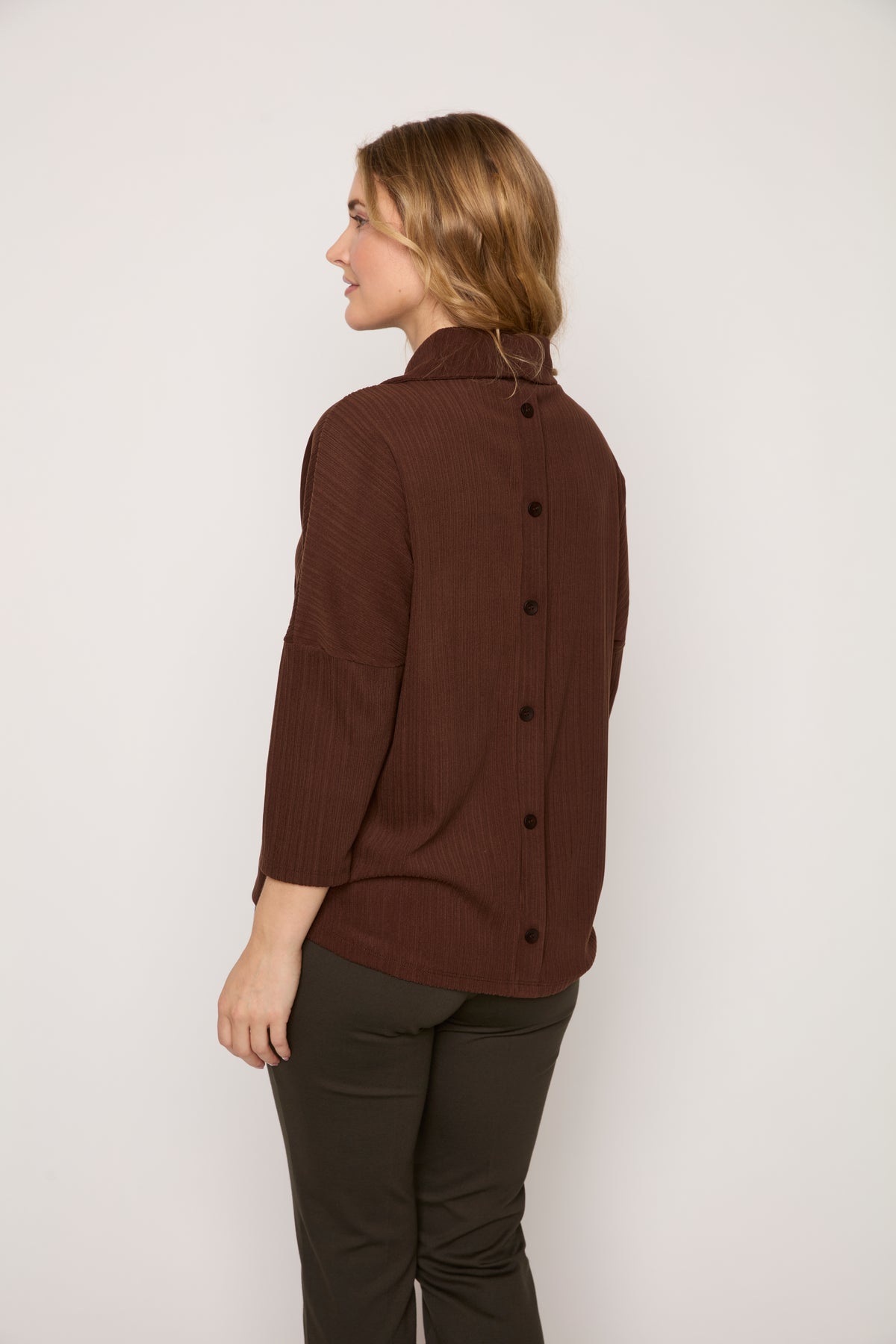 #Color_BROWN