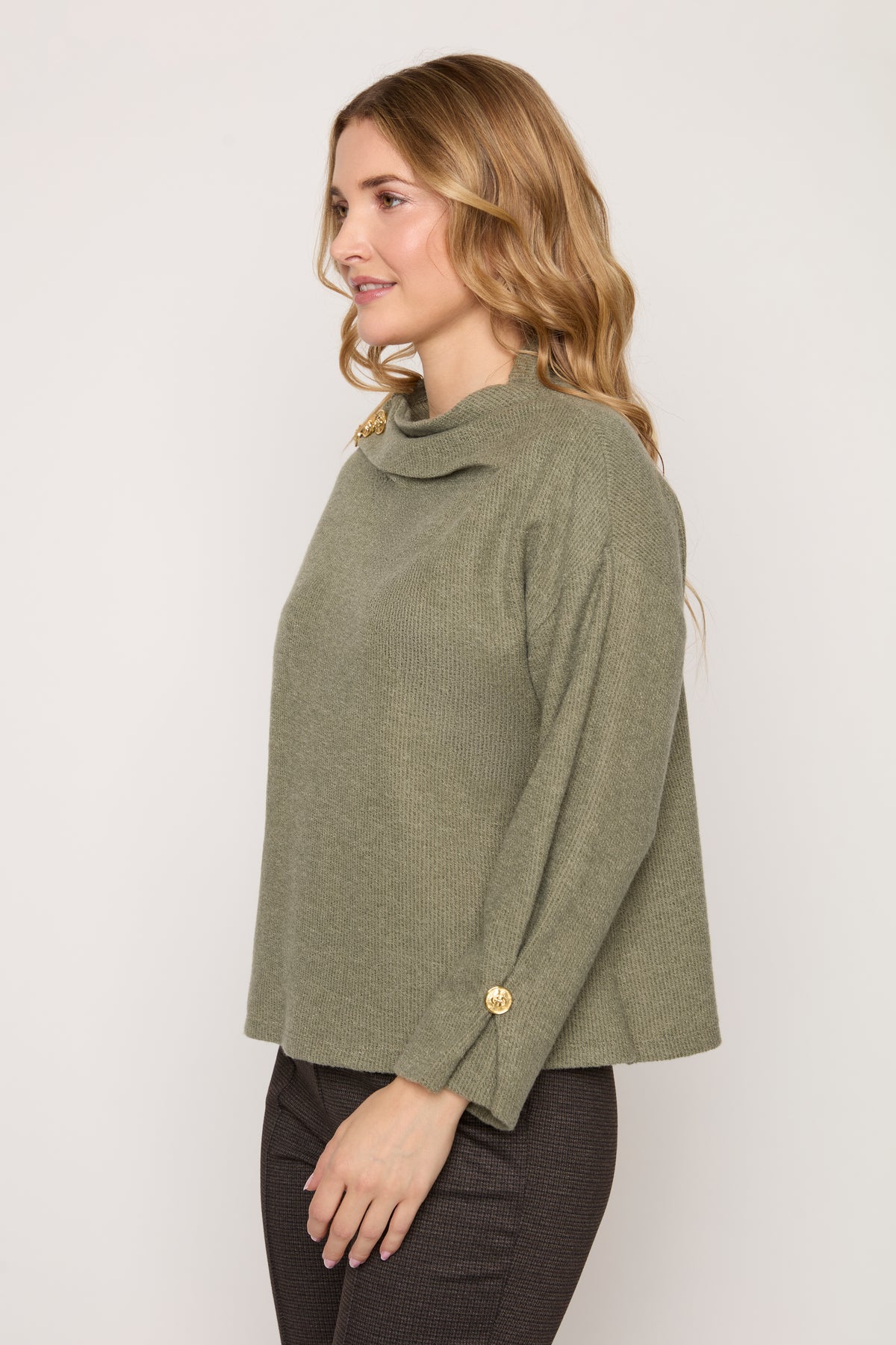 #Color_KHAKI