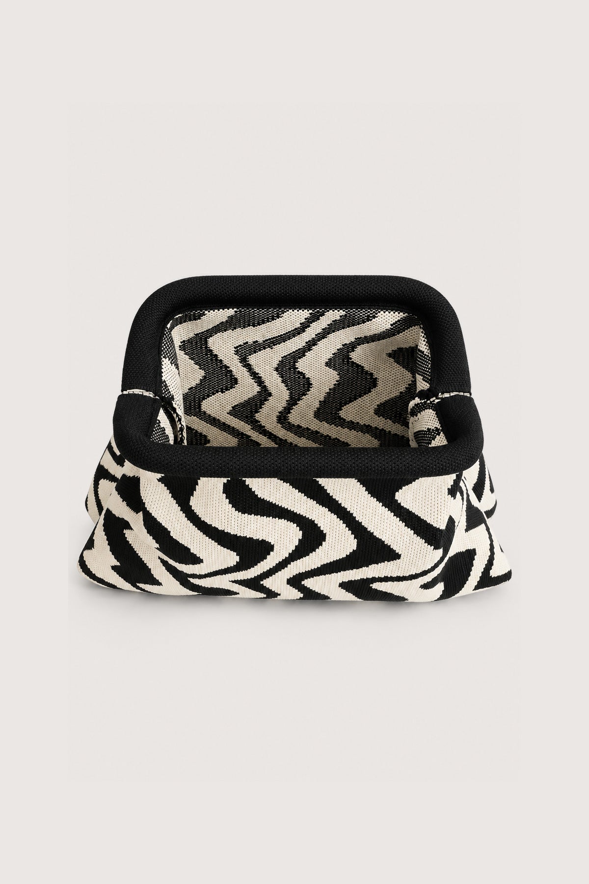 #Color_BLACK.WHITE