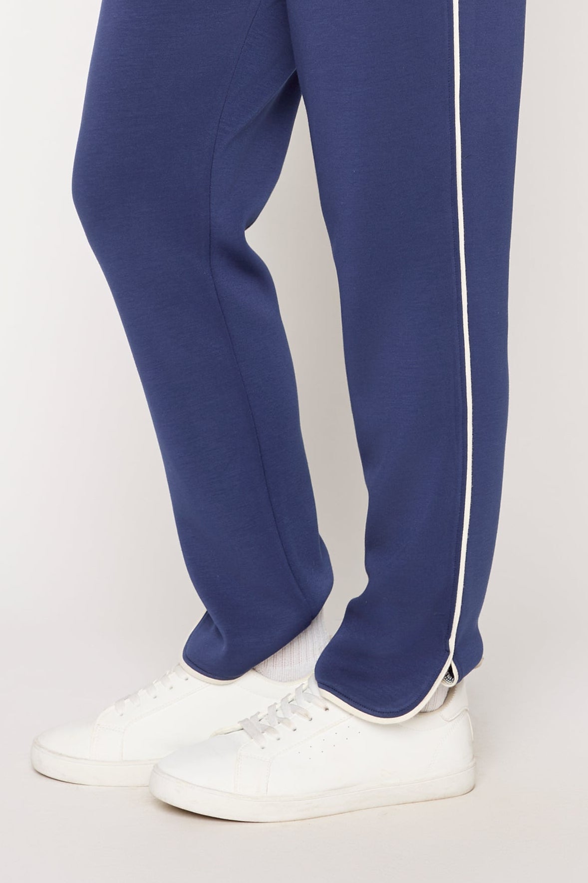 Le pantalon Scuba à jambe étroite
