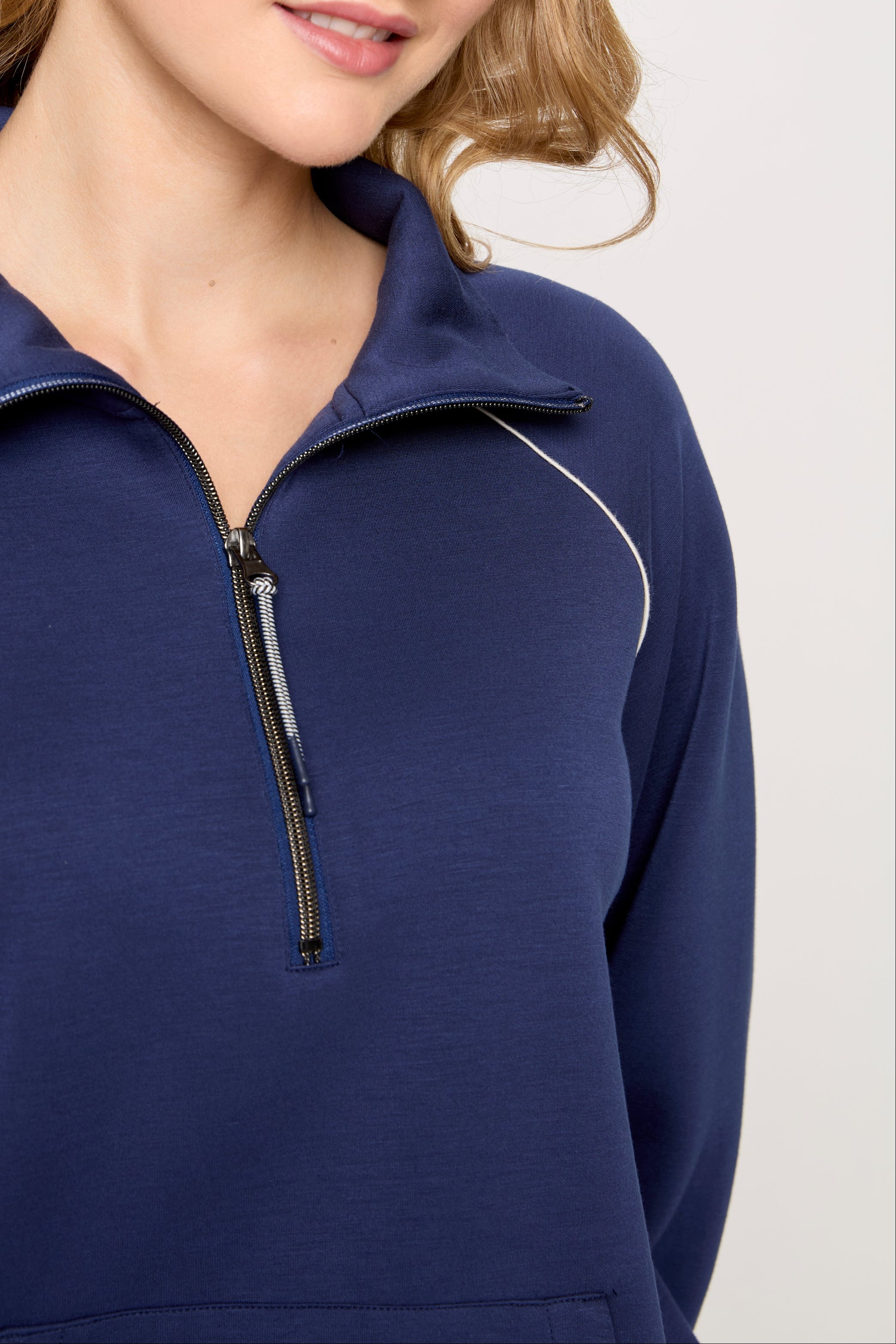 Scuba Half Zip Pull Over