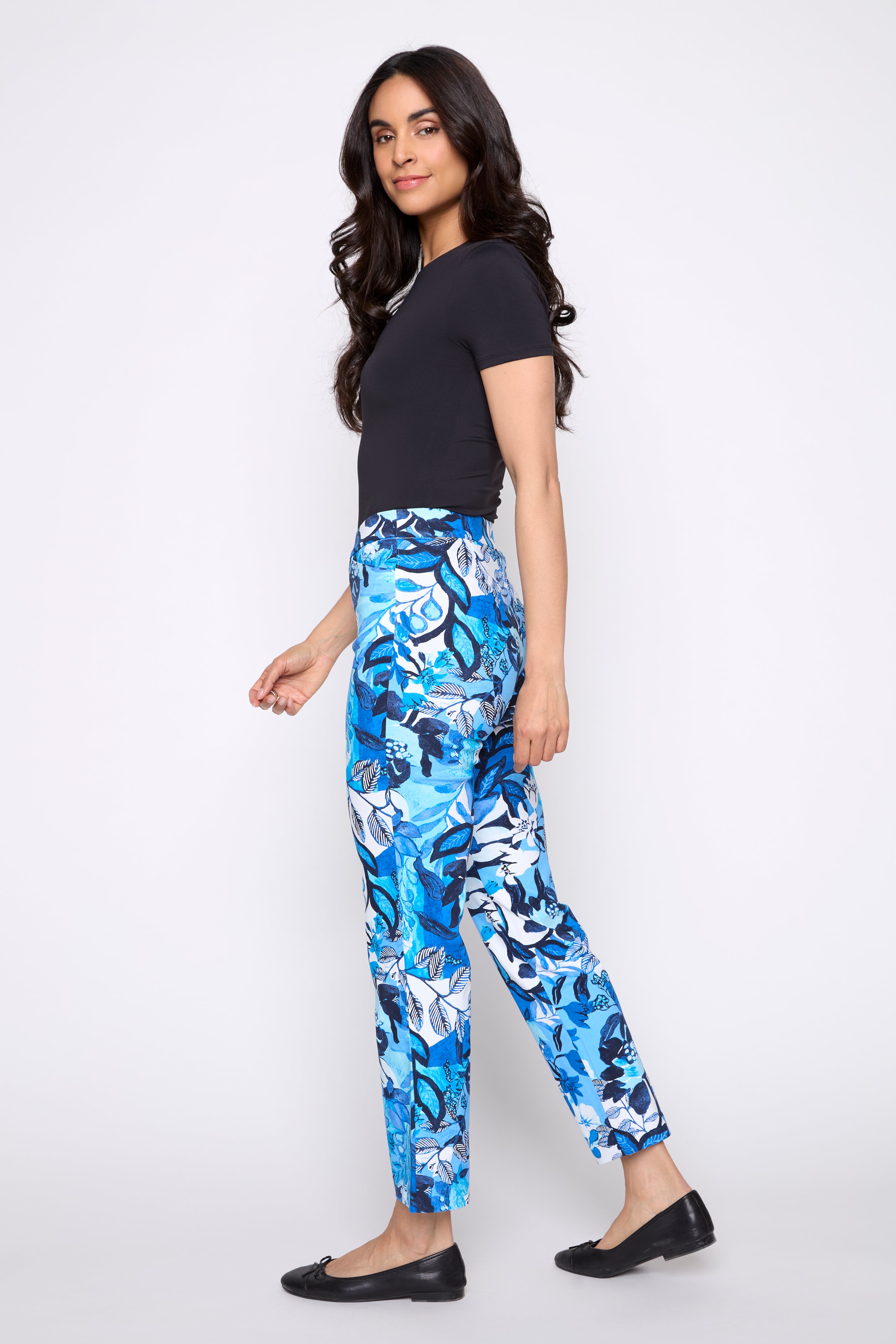 Le pantalon à jambe droite à imprimé floral